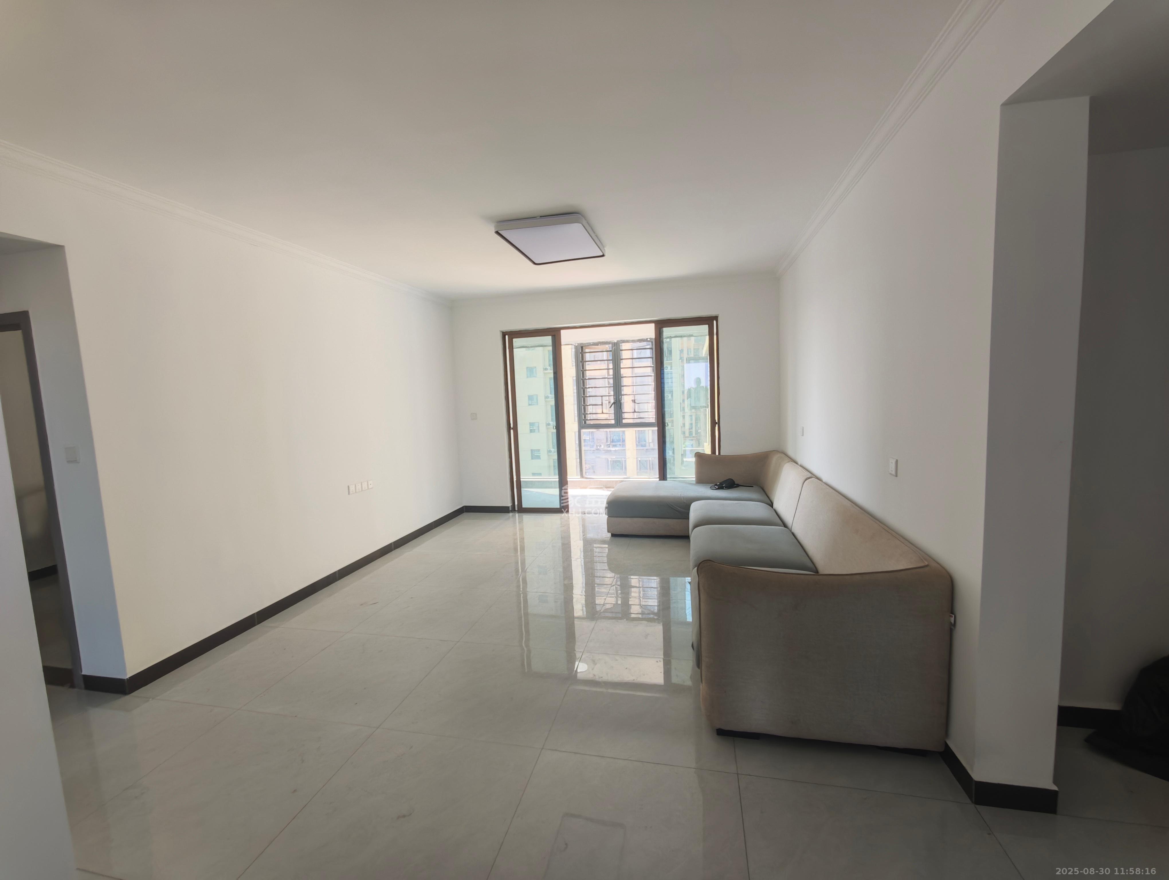 长龙湾 4室2厅2卫 2600.0元/月 长龙湾 4室2厅2卫 2600.0元/月室内图