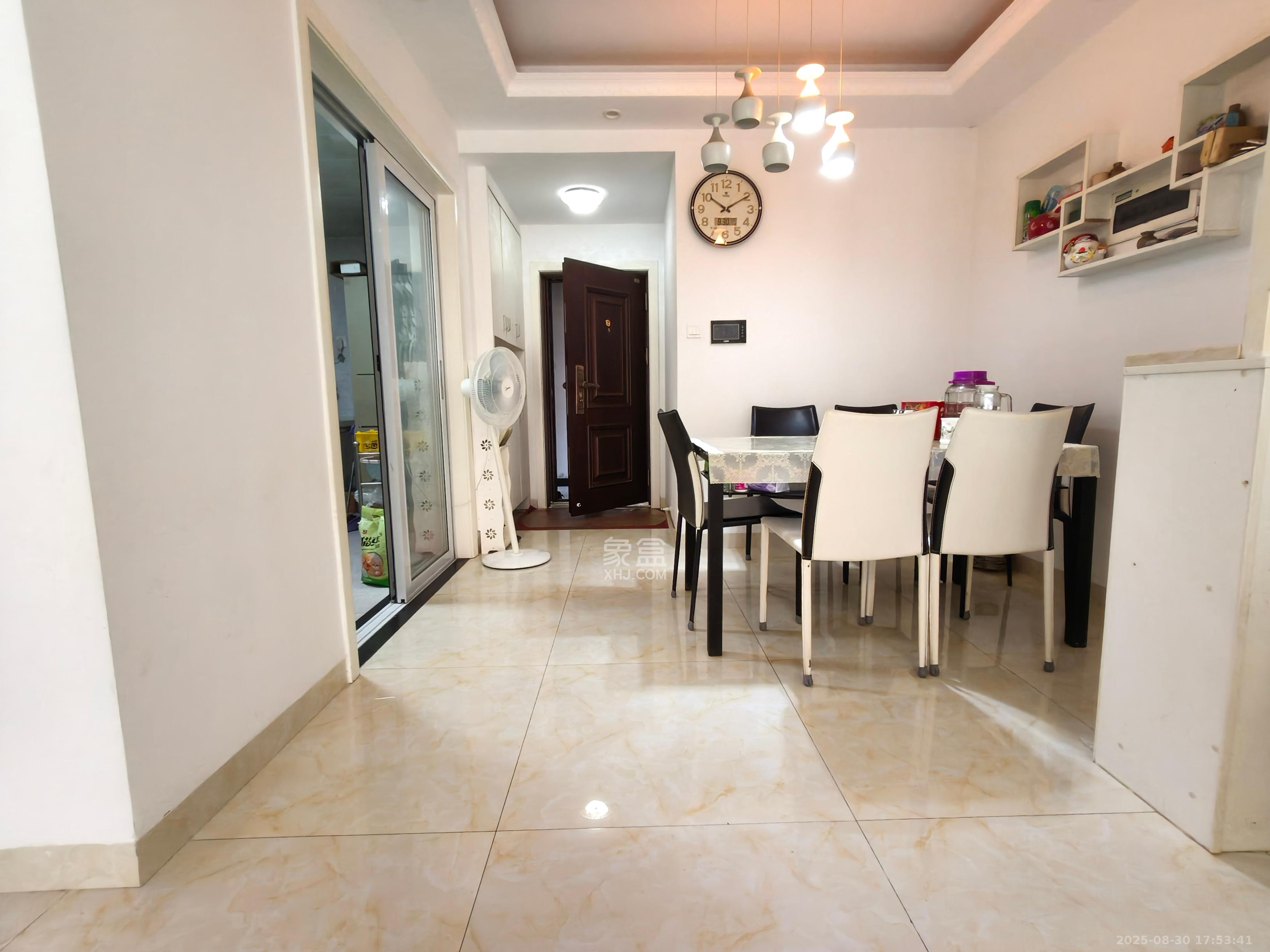 佳美紫郡  3室2厅2卫    2300.0元/月室内图