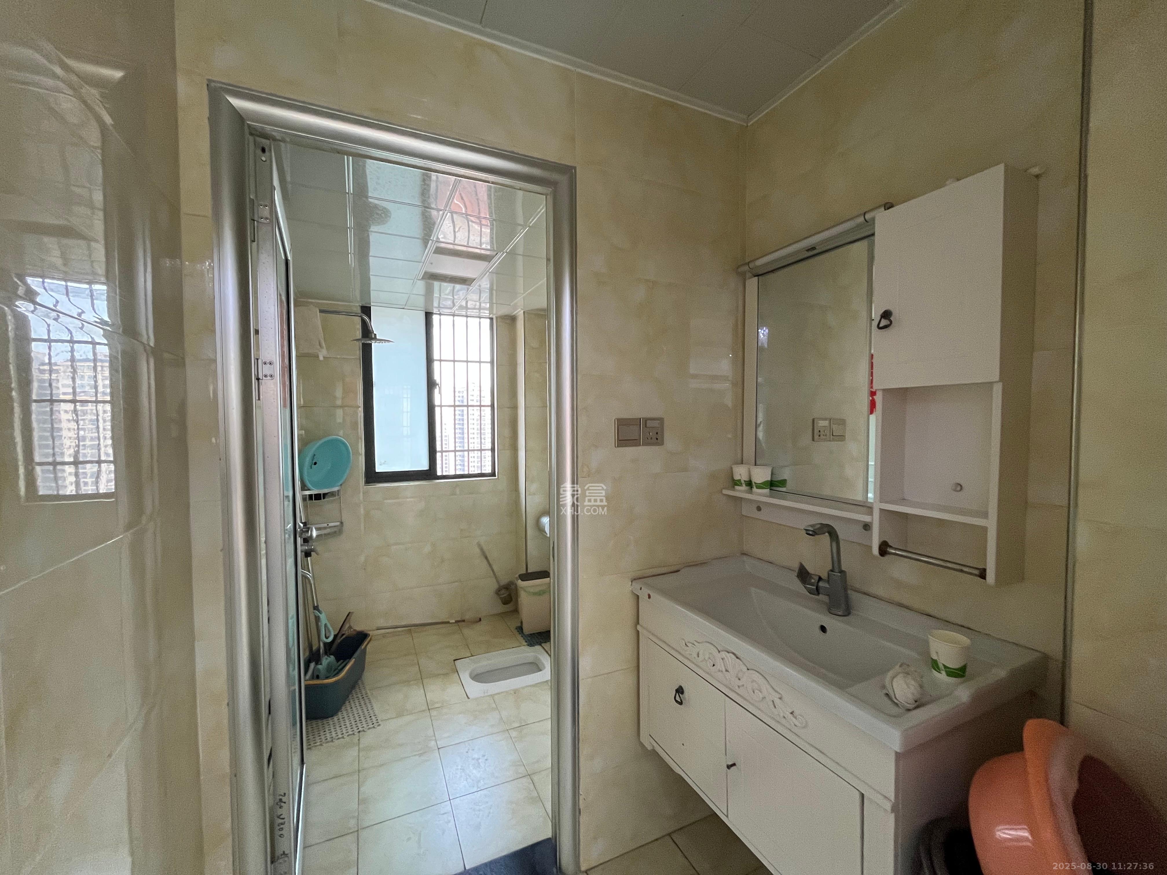 海德公园 4室2厅2卫 2000.0元/月 海德公园 4室2厅2卫 2000.0元/月室内图