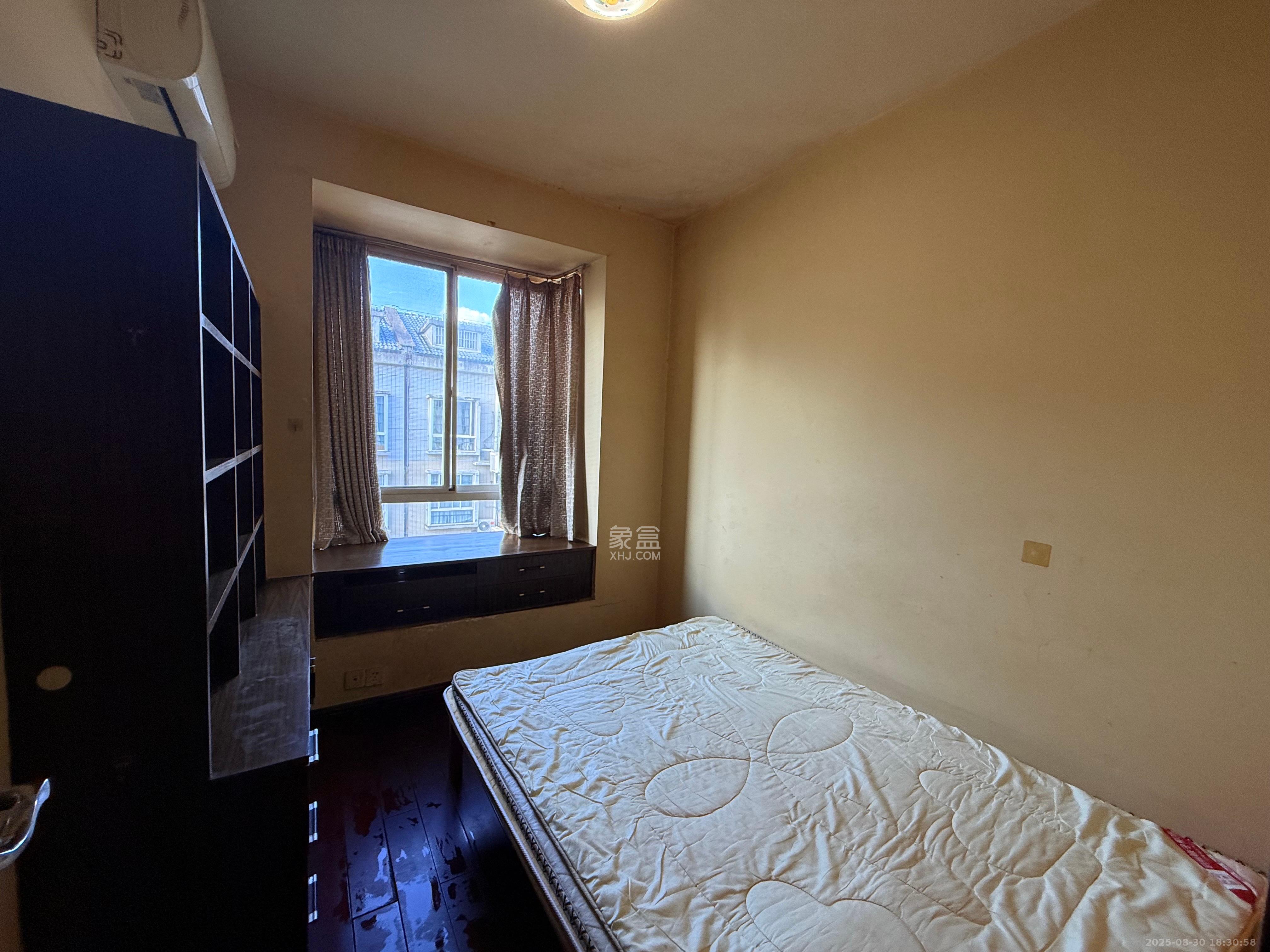 枫林绿洲 2室2厅1卫 1800.0元/月 枫林绿洲 2室2厅1卫 1800.0元/月室内图