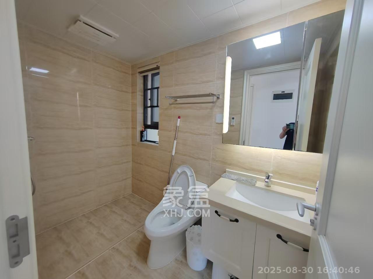 万科魅力之城观澜里  3室1厅2卫   2700.00元/月室内图