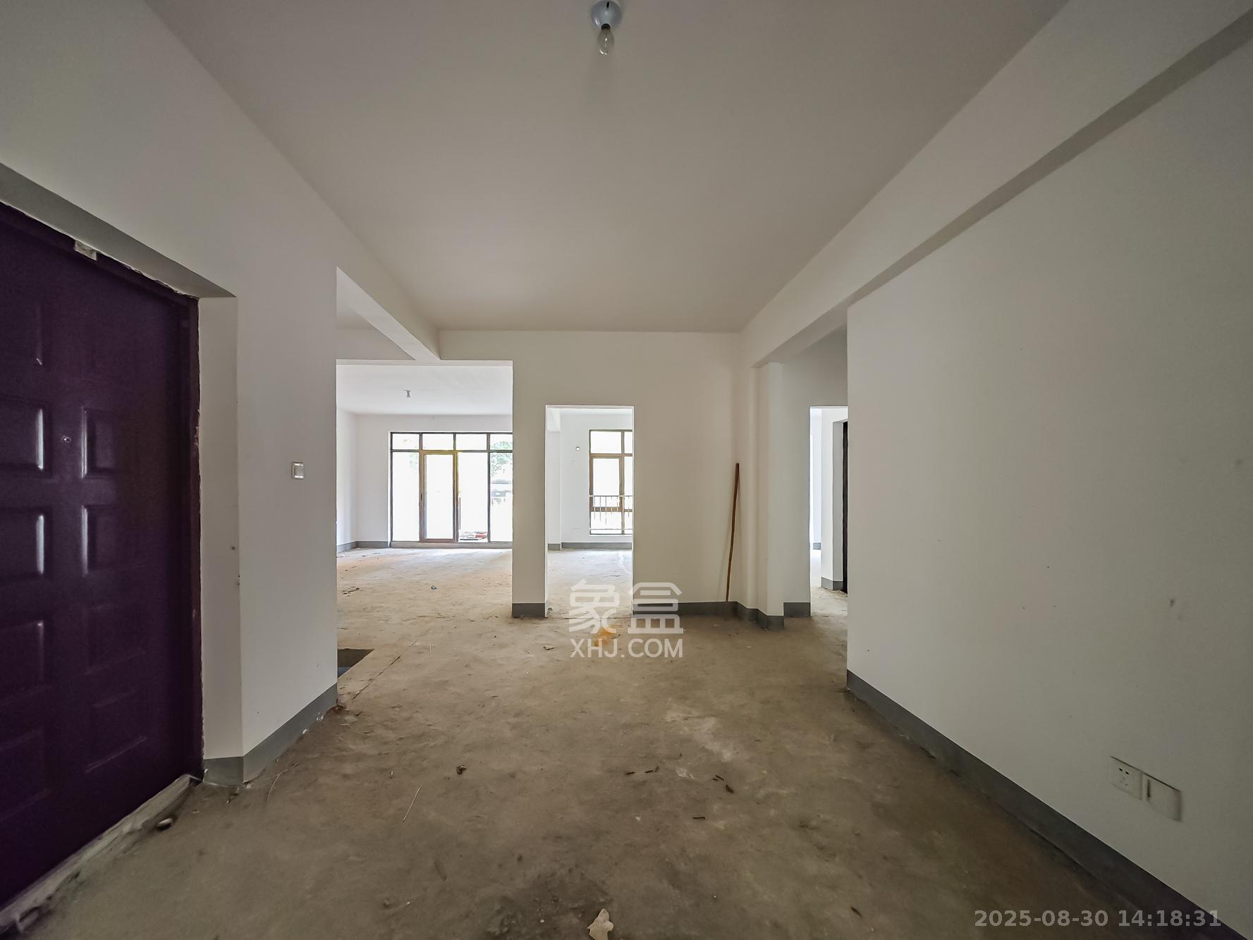 幸福考拉  4室2厅2卫    205.0万 幸福考拉  4室2厅2卫    205.0万客厅