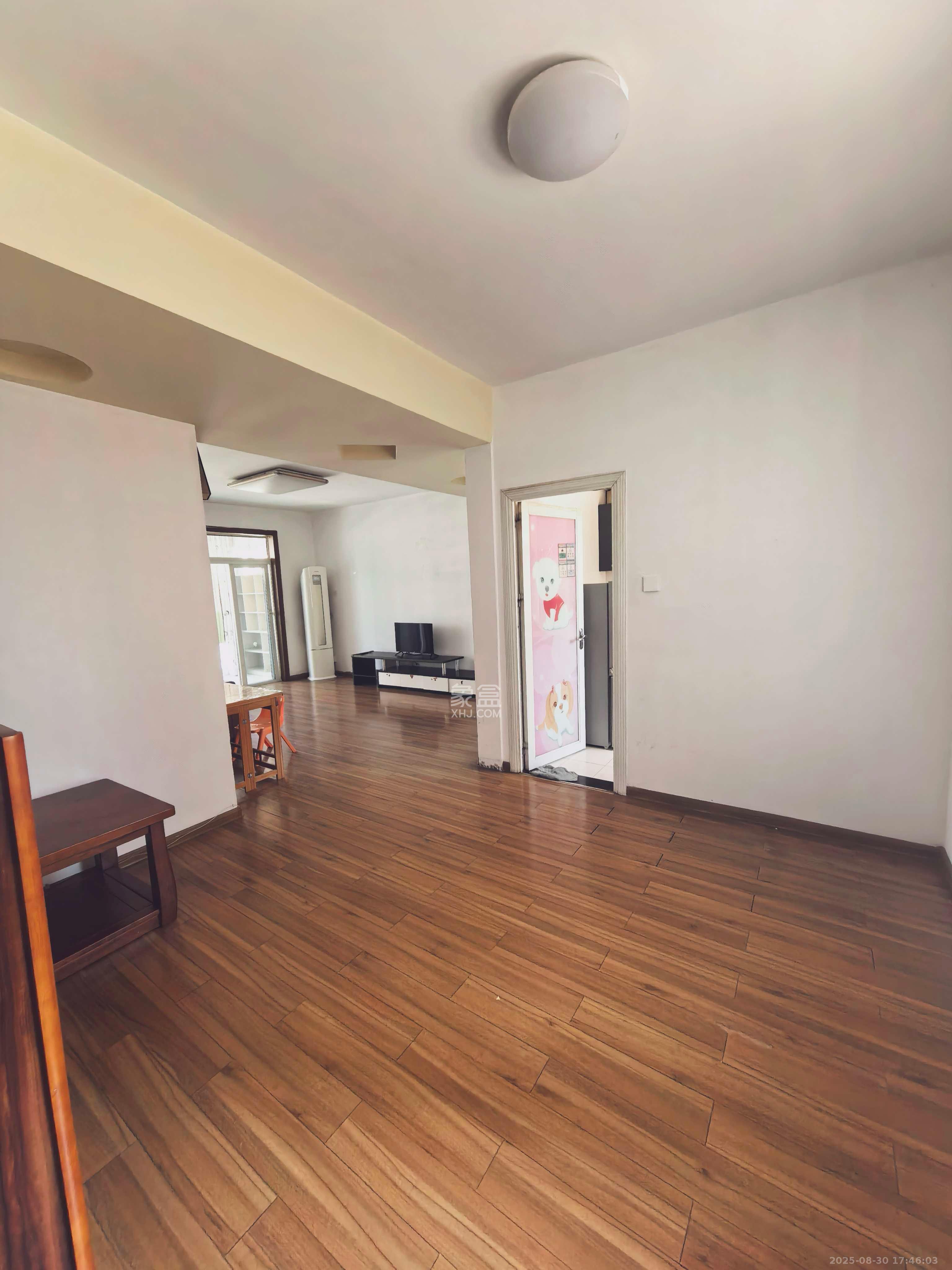 江临天下  2室2厅1卫    2000.0元/月 江临天下  2室2厅1卫    2000.0元/月室内图