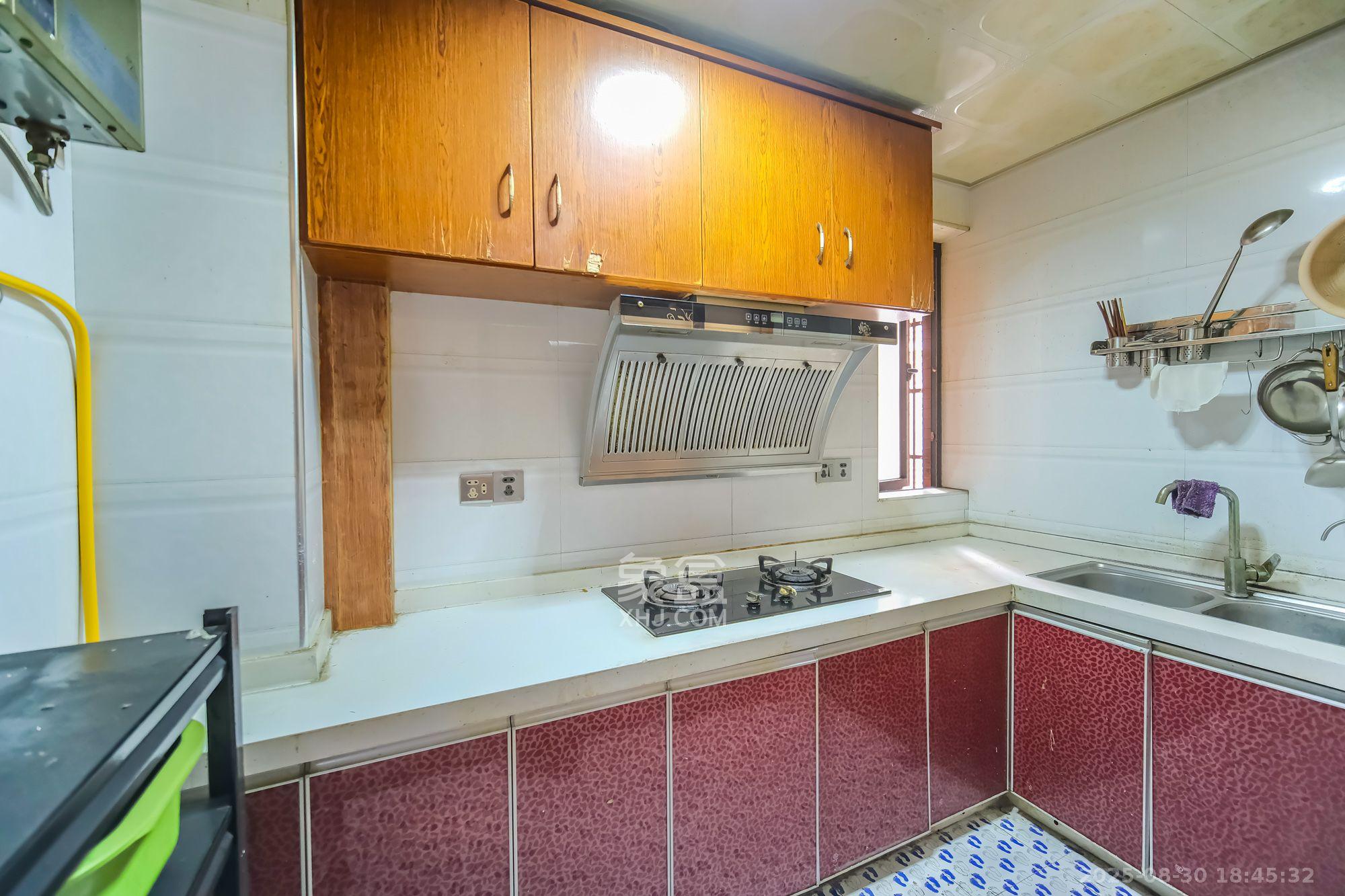 盛地尊域 4室2厅2卫 2000.0元/月 盛地尊域 4室2厅2卫 2000.0元/月室内图