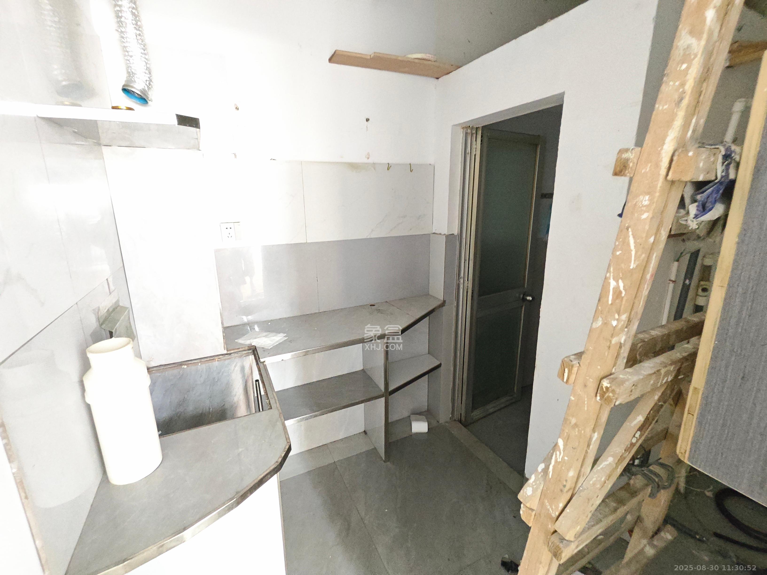 石岭小区A区  1室0厅0卫   1300.00元/月室内图