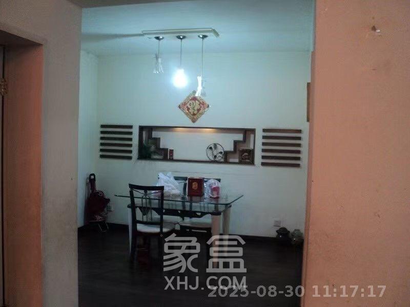 三湘小区  2室2厅1卫    1300.0元/月 三湘小区  2室2厅1卫    1300.0元/月室内图