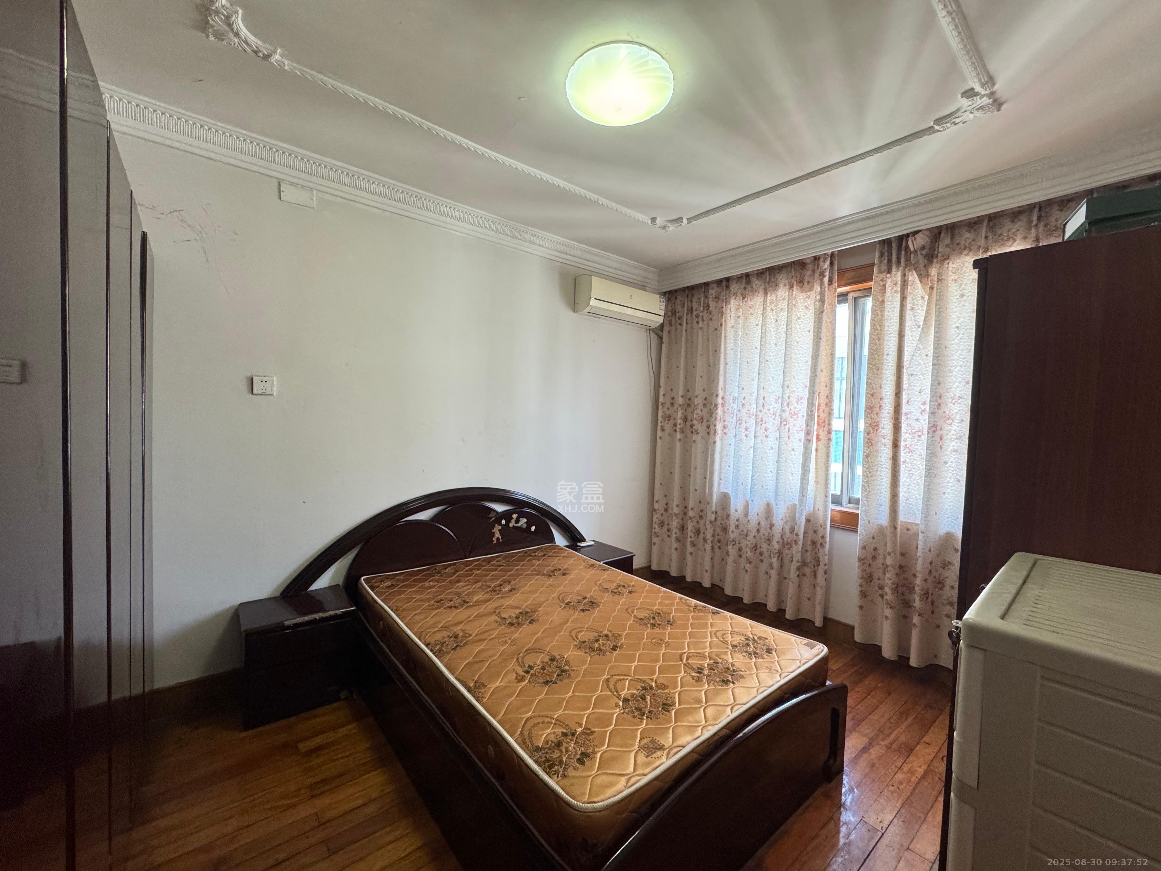 人民中路窑岭湘剧院单位房 2室1厅1卫 2000.0元/月 人民中路窑岭湘剧院单位房 2室1厅1卫 2000.0元/月室内图