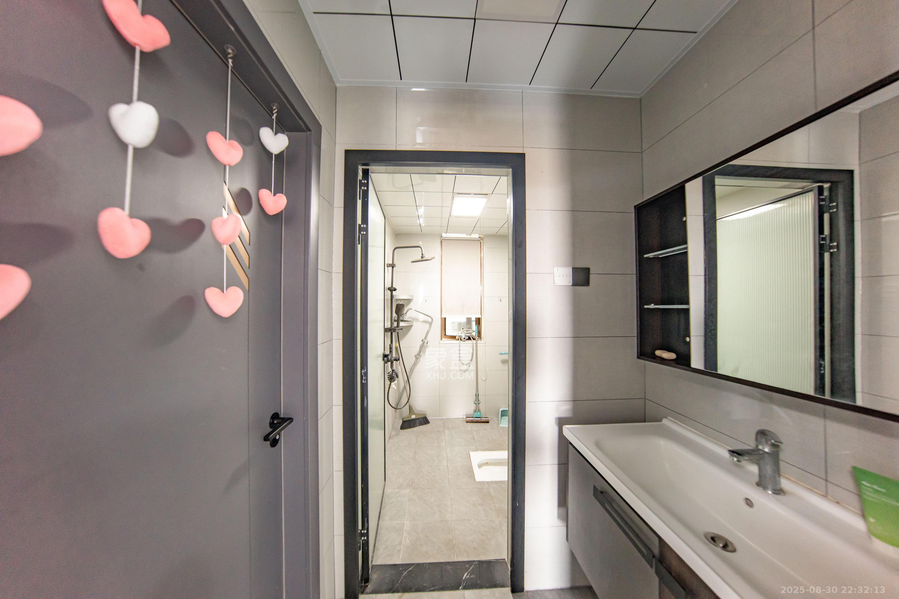 江山帝景雅典  3室2厅1卫    97.0万卫生间