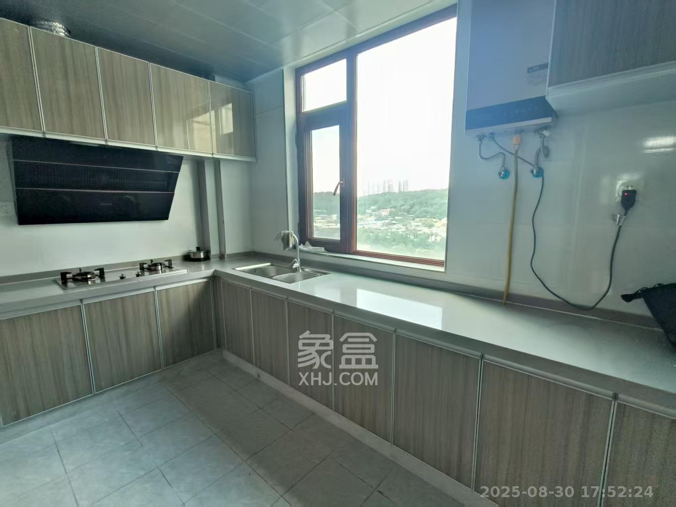 湘核新家园  4室2厅2卫    2900.0元/月 湘核新家园  4室2厅2卫    2900.0元/月室内图