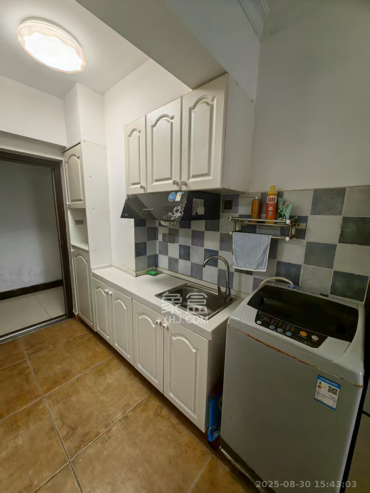 中建芙蓉嘉苑 1室1厅1卫 1100.0元/月 中建芙蓉嘉苑 1室1厅1卫 1100.0元/月室内图