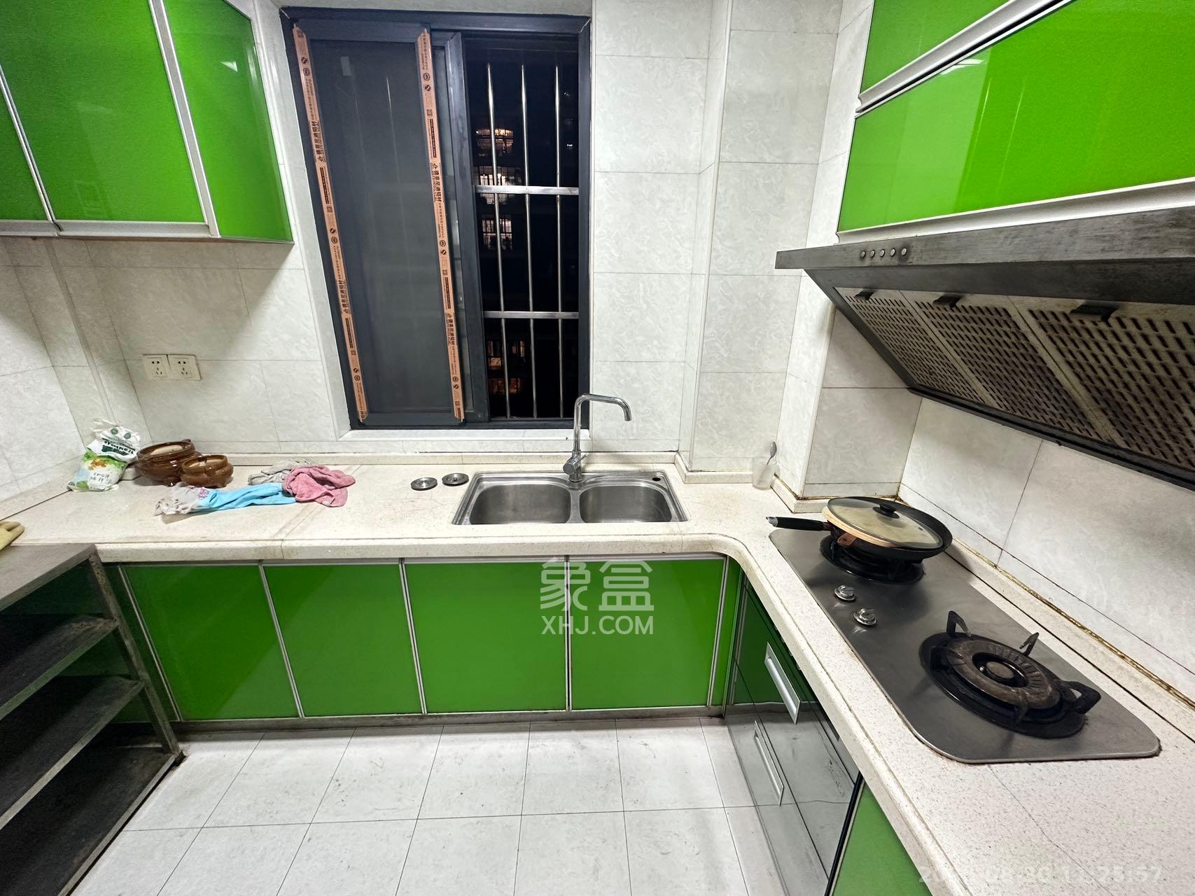 嘉宇盛世华章 3室2厅2卫 2800.0元/月 嘉宇盛世华章 3室2厅2卫 2800.0元/月室内图