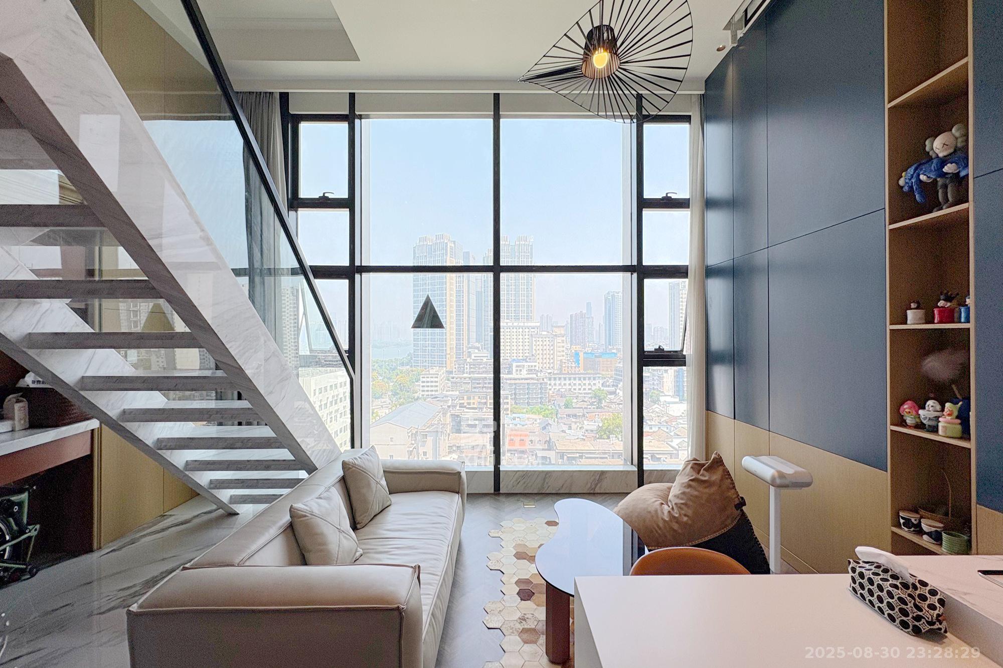 华远云玺公寓  2室1厅2卫    290.0万