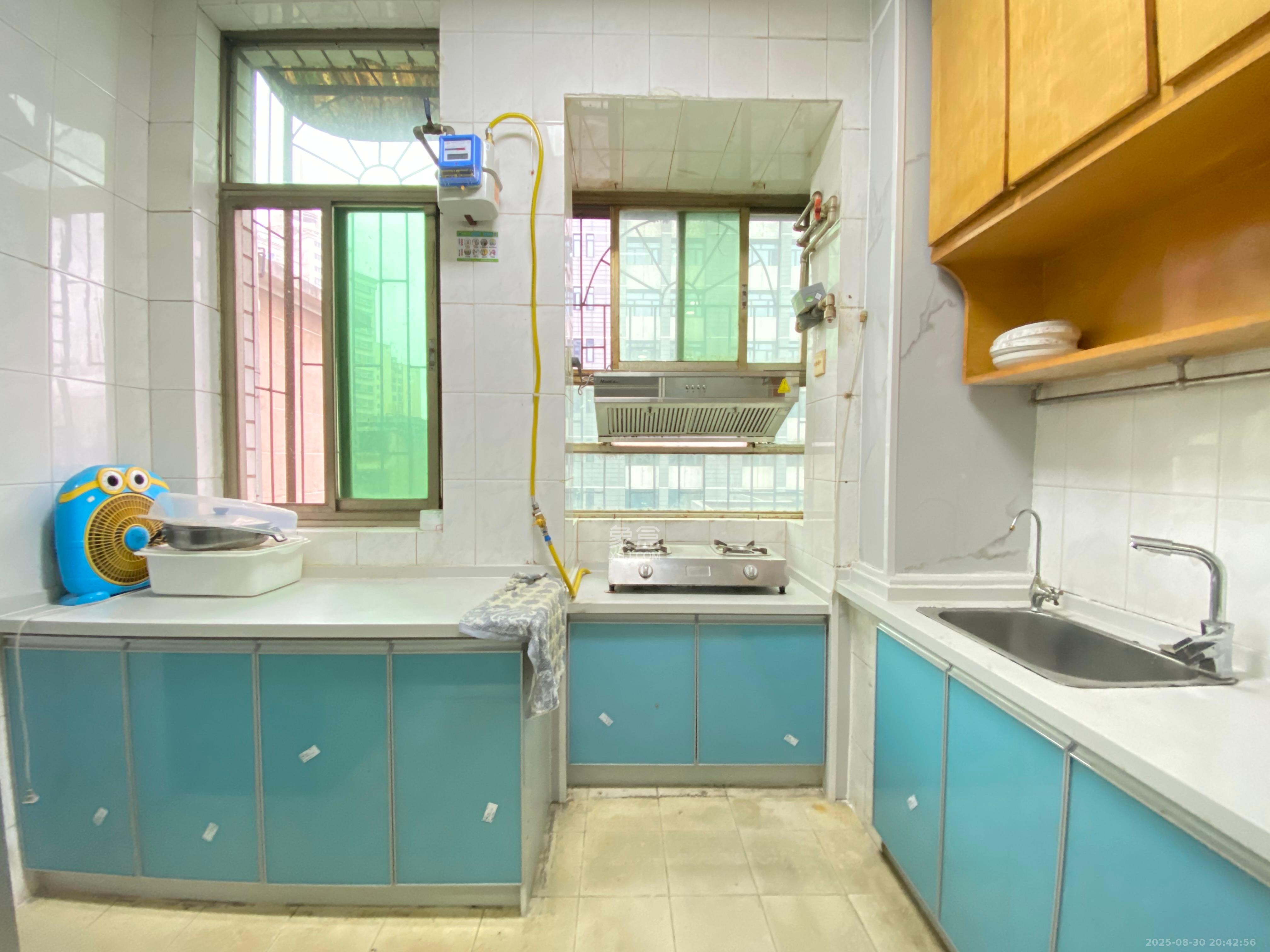 侯家塘有色研究院(长沙有色大院)  3室2厅2卫    2500.0元/月 侯家塘有色研究院(长沙有色大院)  3室2厅2卫    2500.0元/月室内图