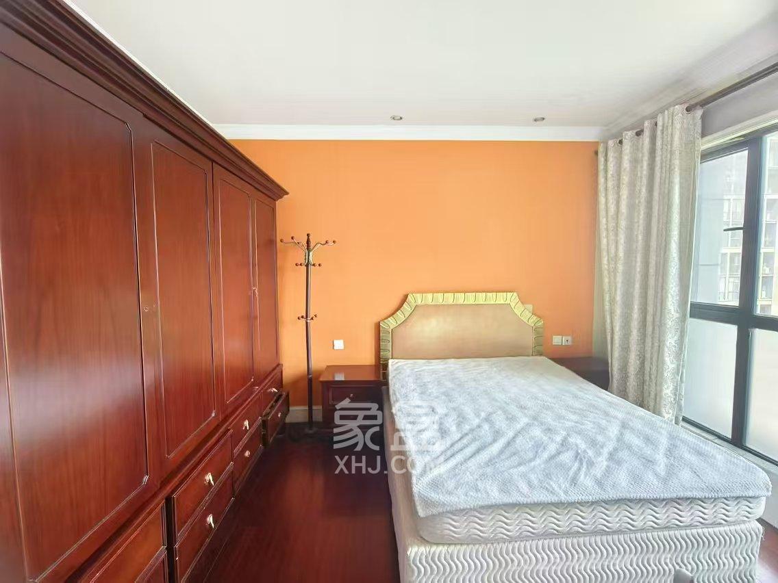 郡原广场  1室1厅1卫    1700.0元/月 郡原广场  1室1厅1卫    1700.0元/月室内图