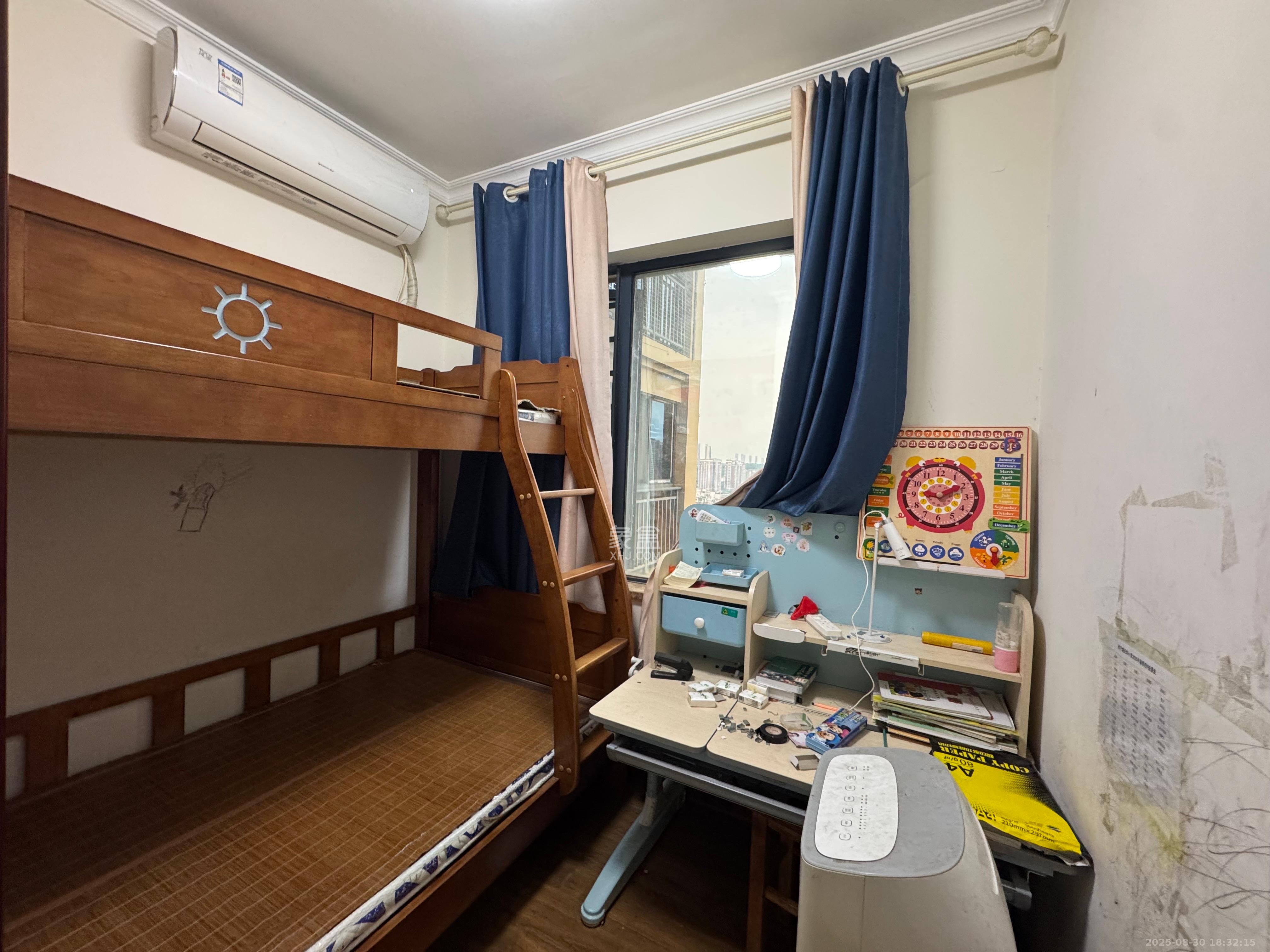 中南红领邦(红星嘉和苑)  3室1厅1卫    2000.0元/月 中南红领邦(红星嘉和苑)  3室1厅1卫    2000.0元/月室内图