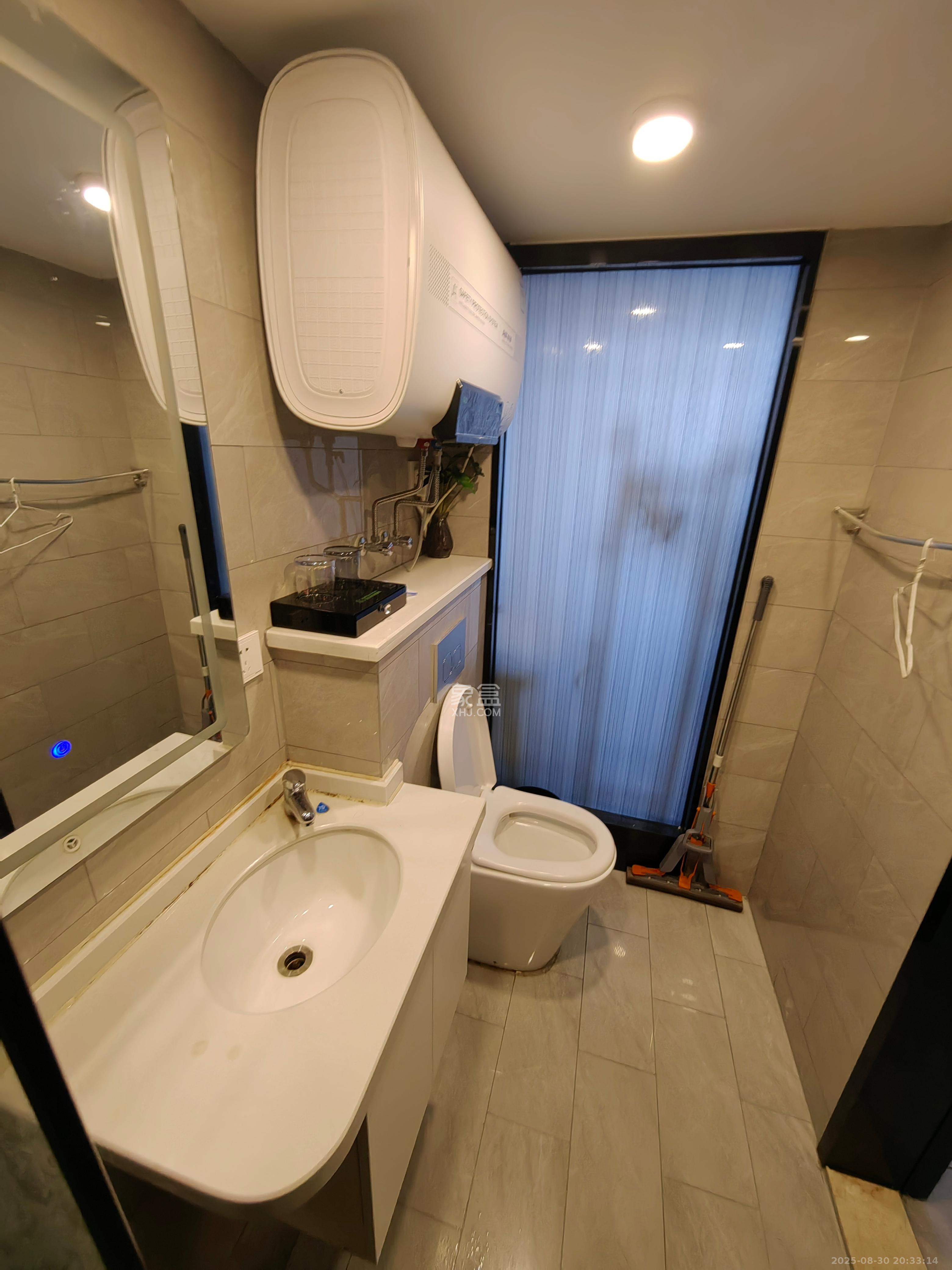 敬天广场 1室1厅1卫 3200.0元/月 敬天广场 1室1厅1卫 3200.0元/月室内图