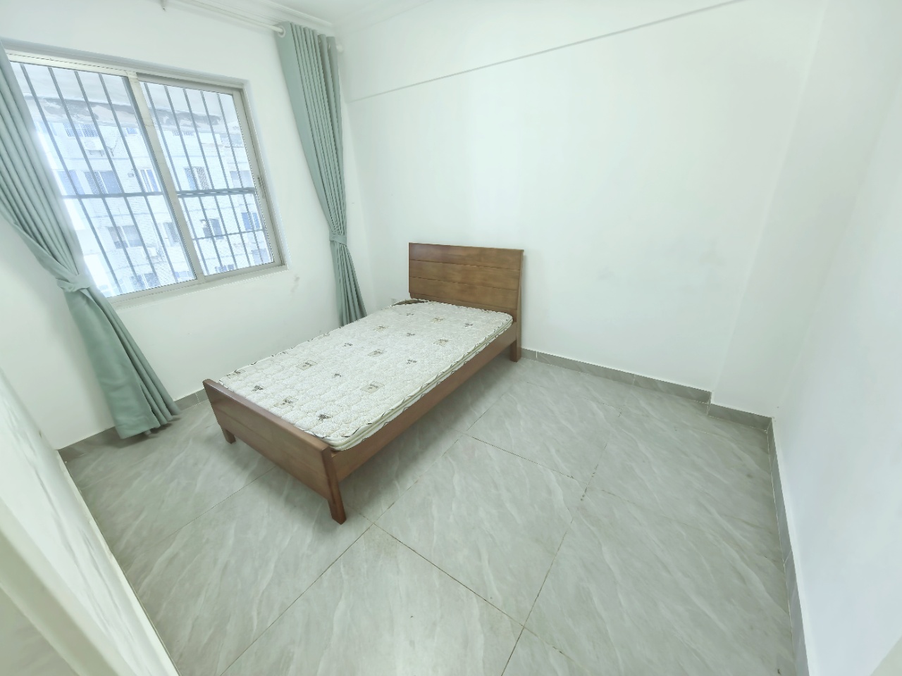 百金城小区  2室2厅1卫   2300.00元/月室内图