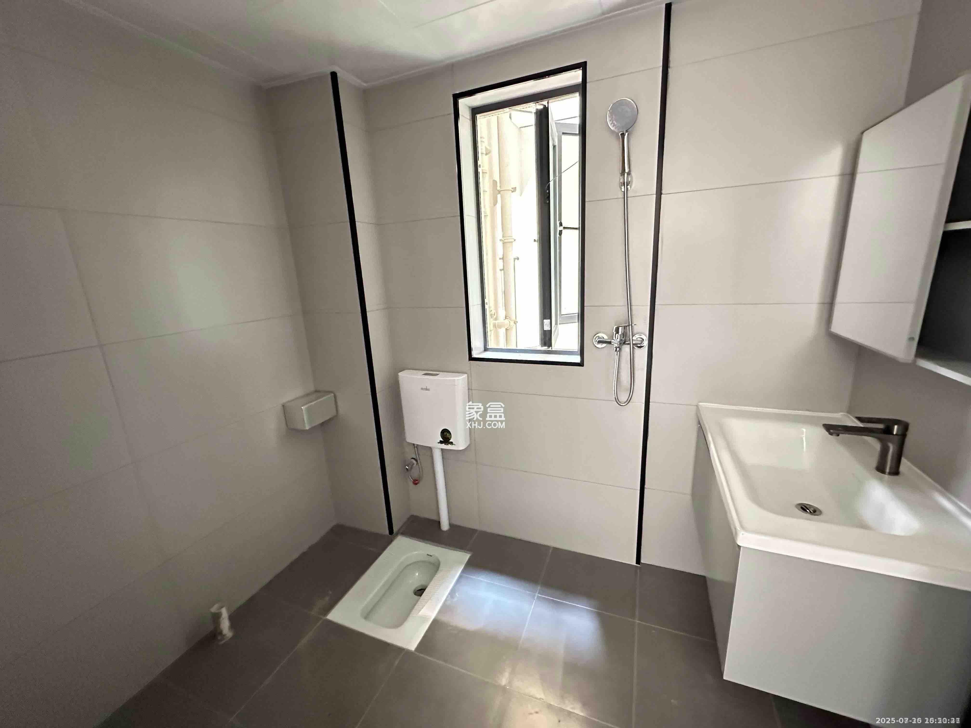 周南学府  2室2厅2卫    2300.0元/月 周南学府  2室2厅2卫    2300.0元/月室内图