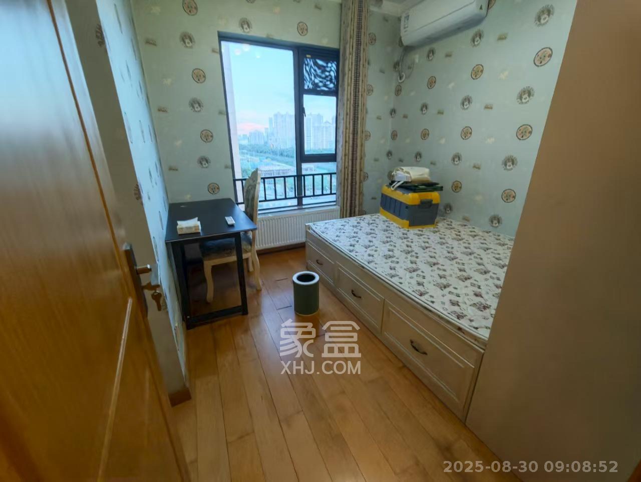 珠江郦城探香里  3室2厅1卫    2600.0元/月 珠江郦城探香里  3室2厅1卫    2600.0元/月室内图