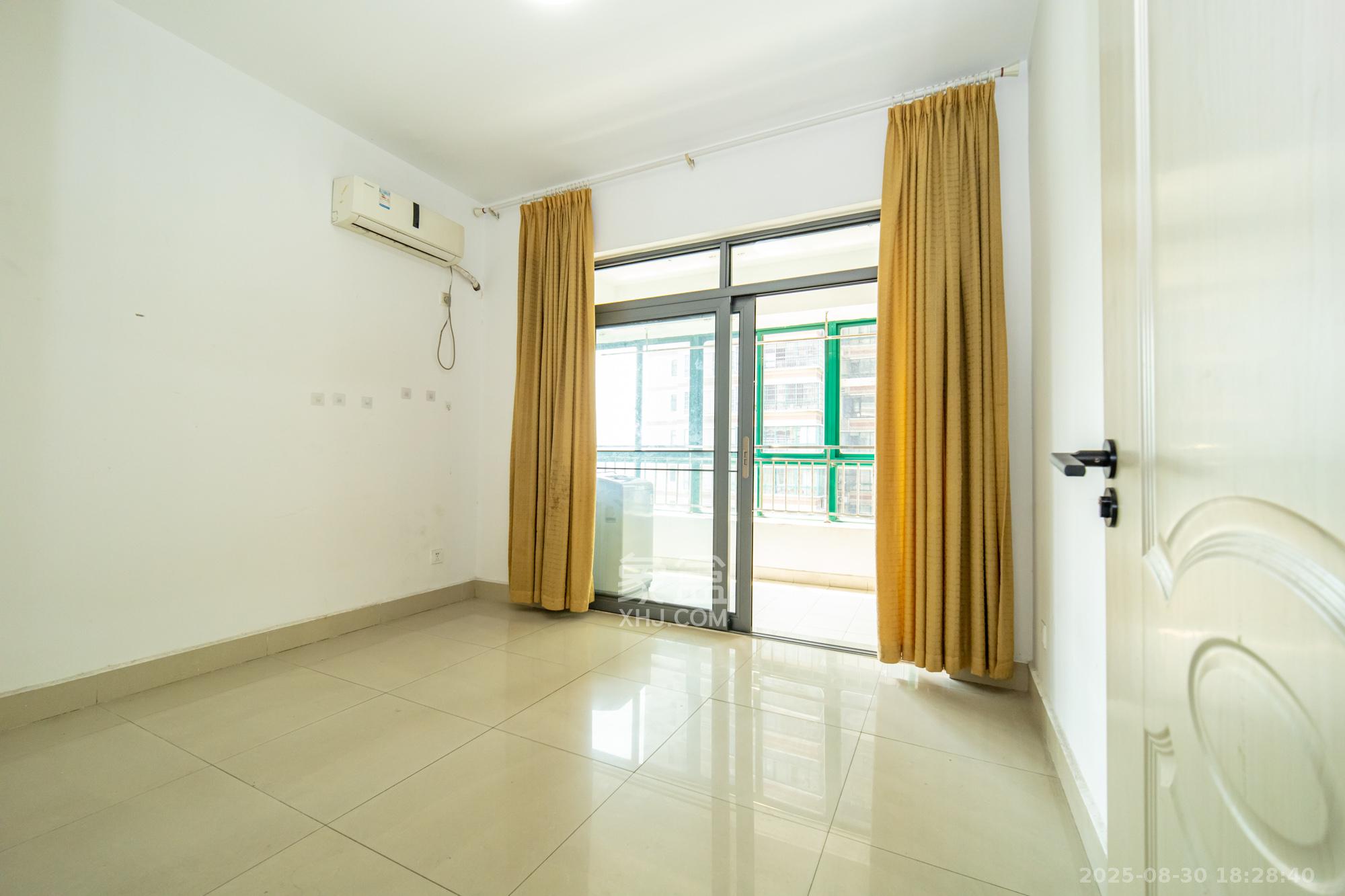 明城公寓  3室2厅1卫    53.0万卧室