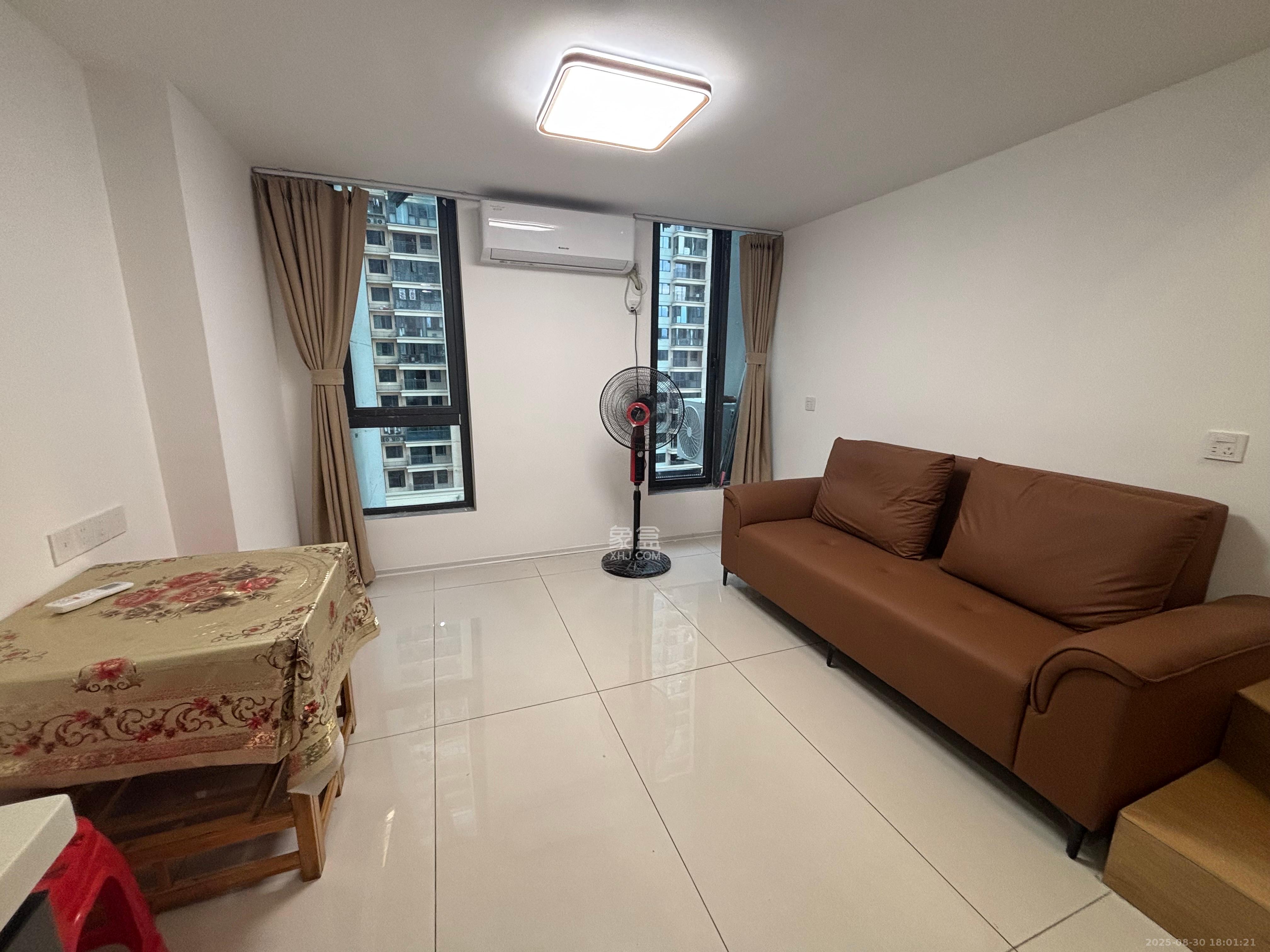 力高凤凰新天 2室1厅1卫 2100.0元/月 力高凤凰新天 2室1厅1卫 2100.0元/月室内图