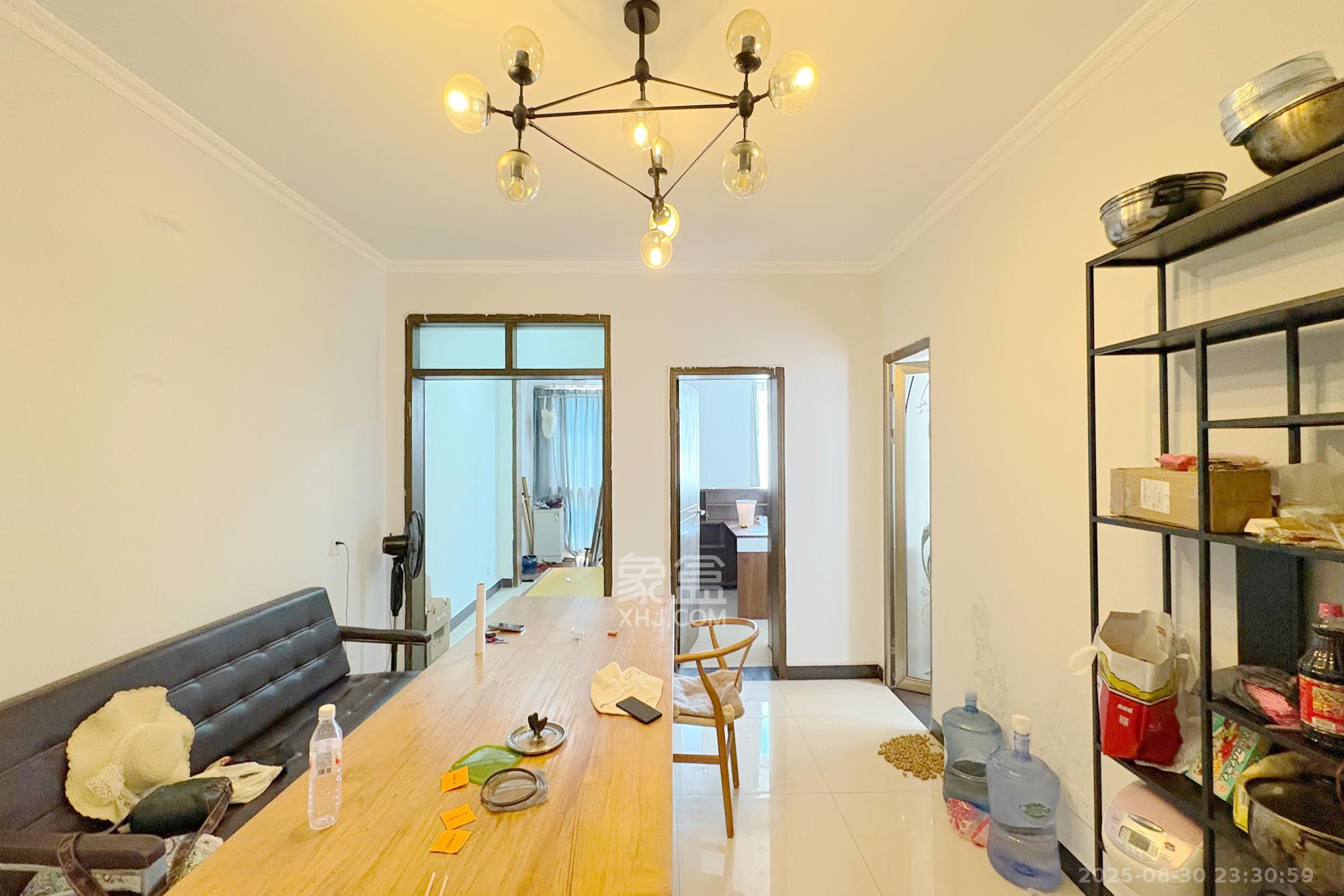 五一华府  2室1厅1卫    61.8万 五一华府  2室1厅1卫    61.8万