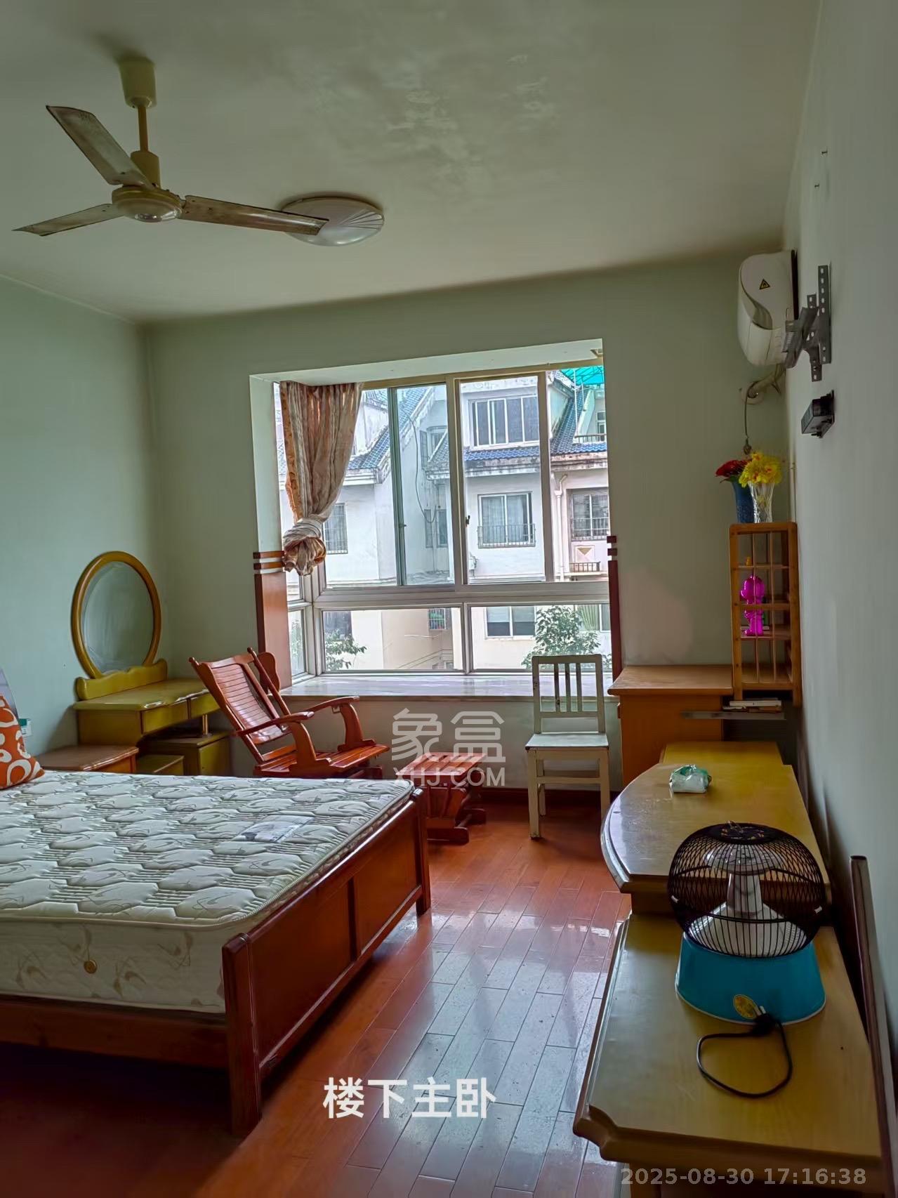 科大佳园南苑  4室2厅2卫    3000.0元/月 科大佳园南苑  4室2厅2卫    3000.0元/月室内图