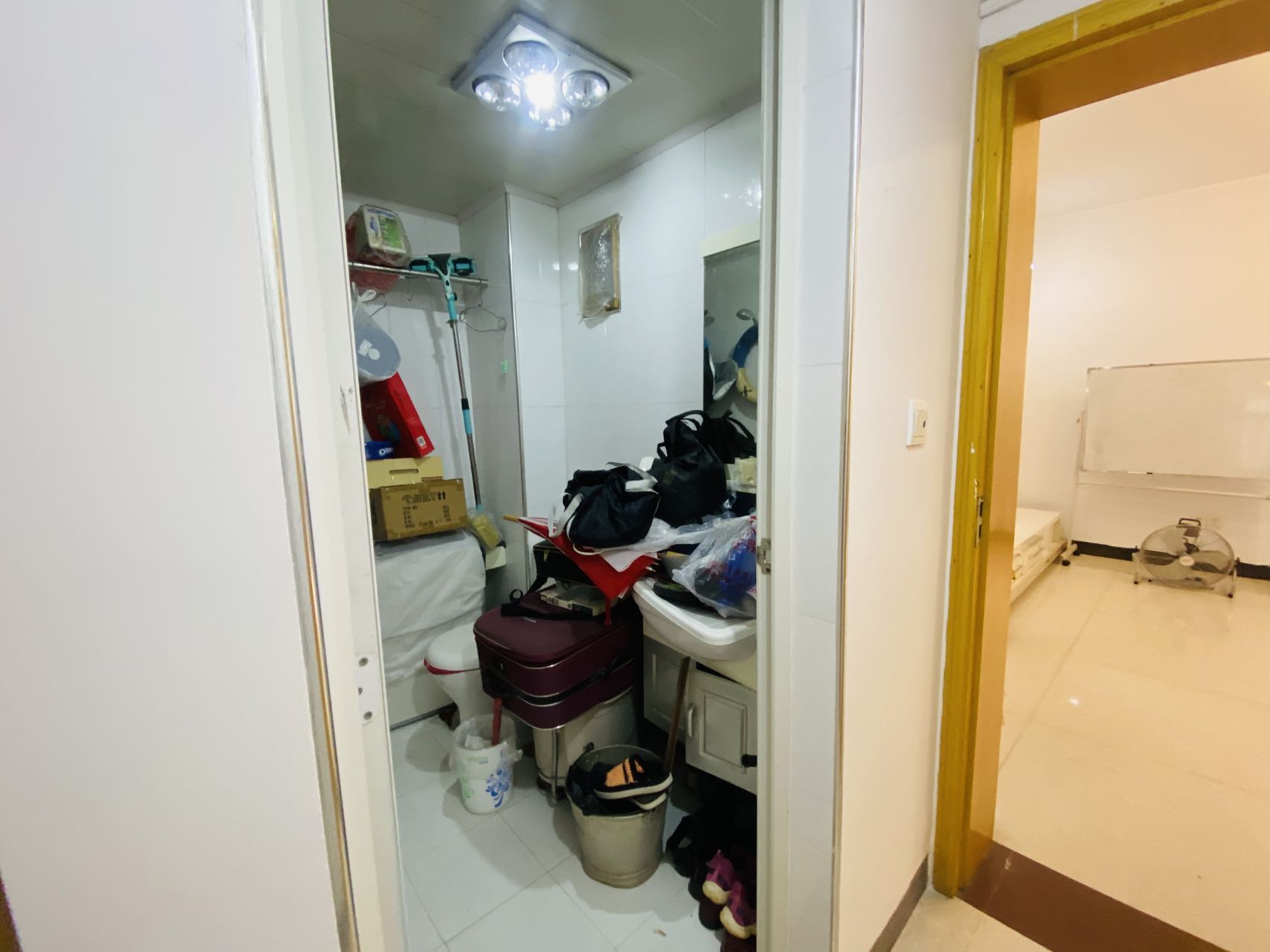 大码头街道鹅洋池居委会 2室2厅2卫 33.8万 大码头街道鹅洋池居委会 2室2厅2卫 33.8万室内图