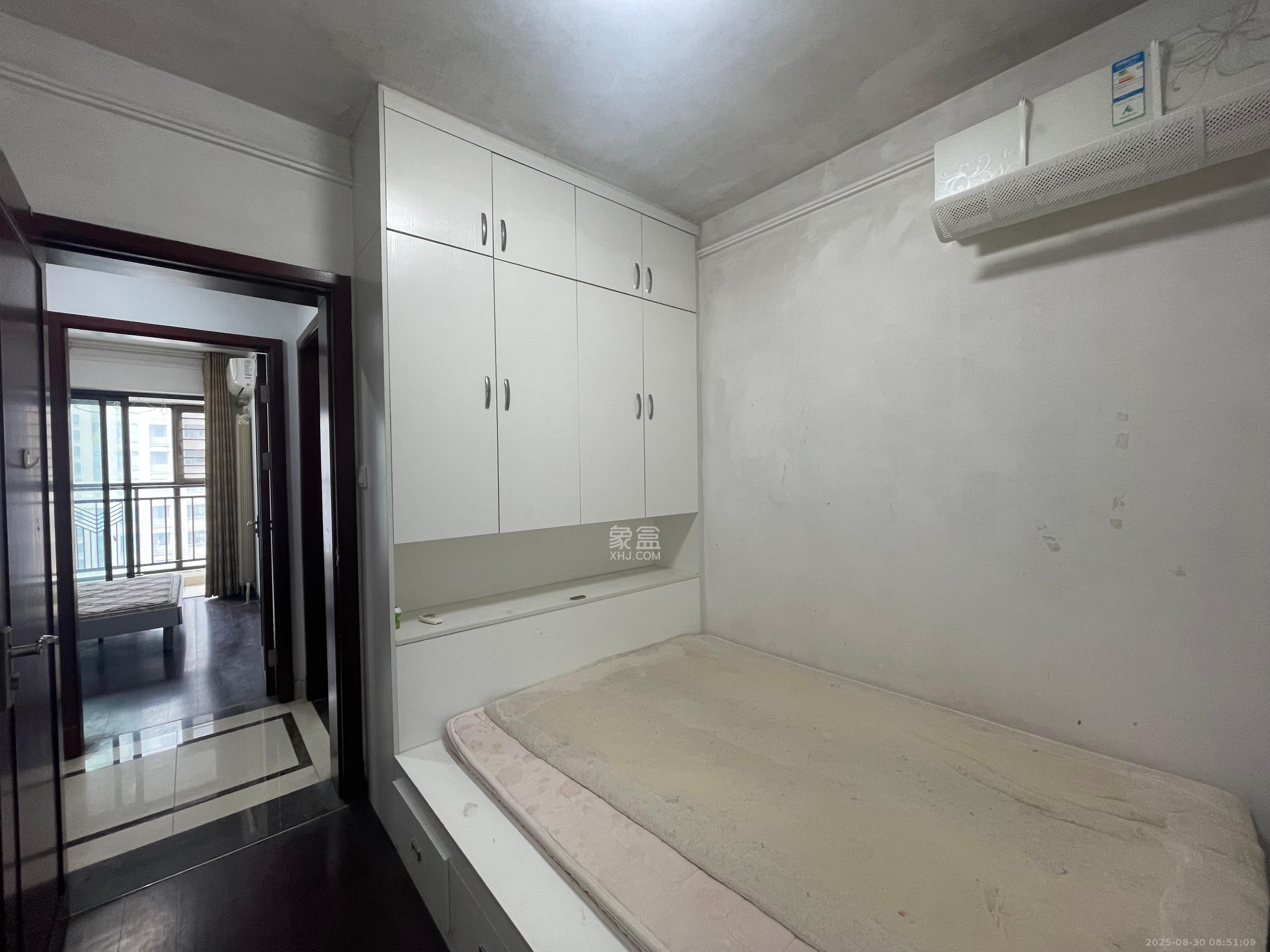 中海国际三期 3室2厅2卫 2300.0元/月 中海国际三期 3室2厅2卫 2300.0元/月室内图