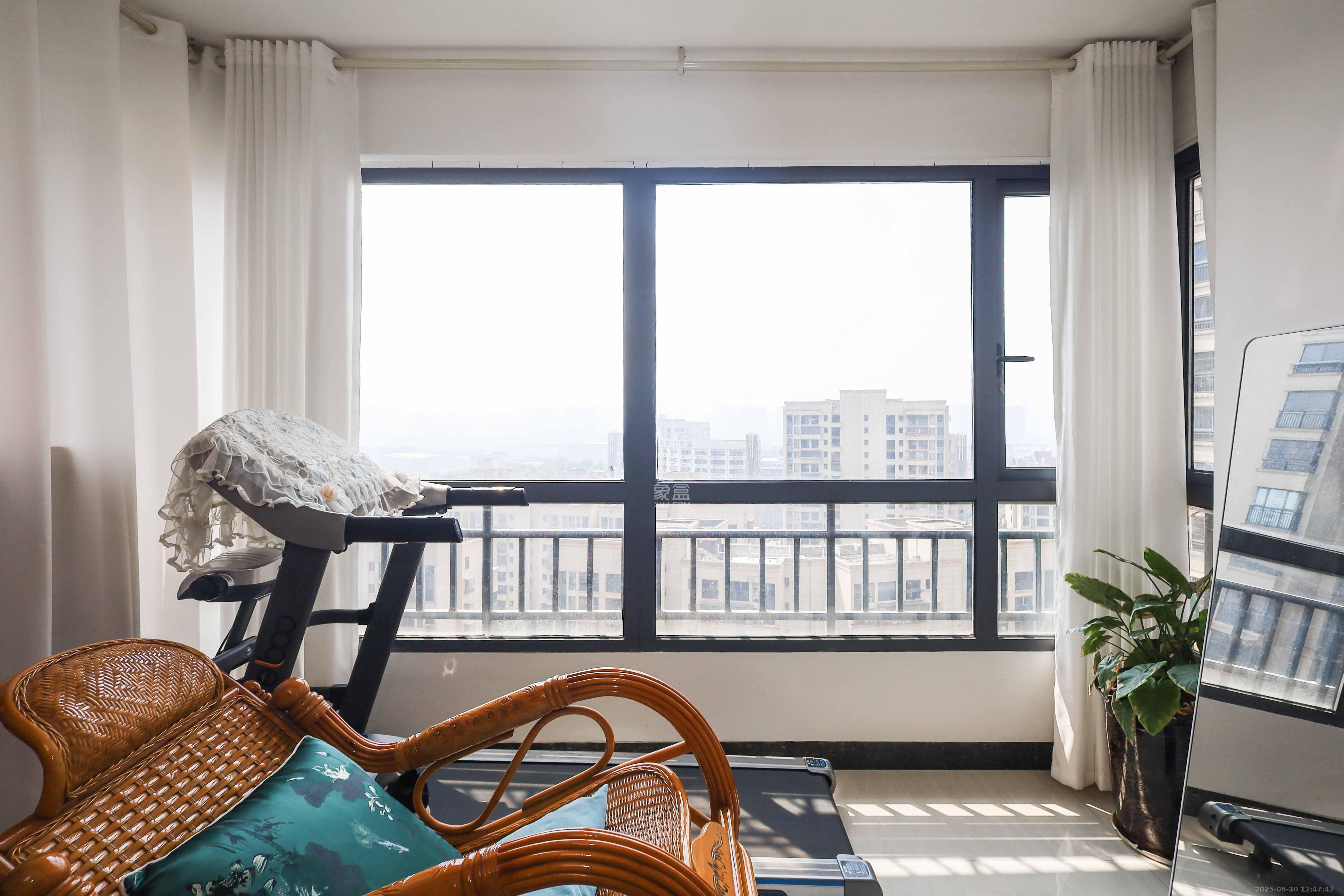 保利麓谷林语B区  3室2厅1卫    88.0万 保利麓谷林语B区  3室2厅1卫    88.0万阳台