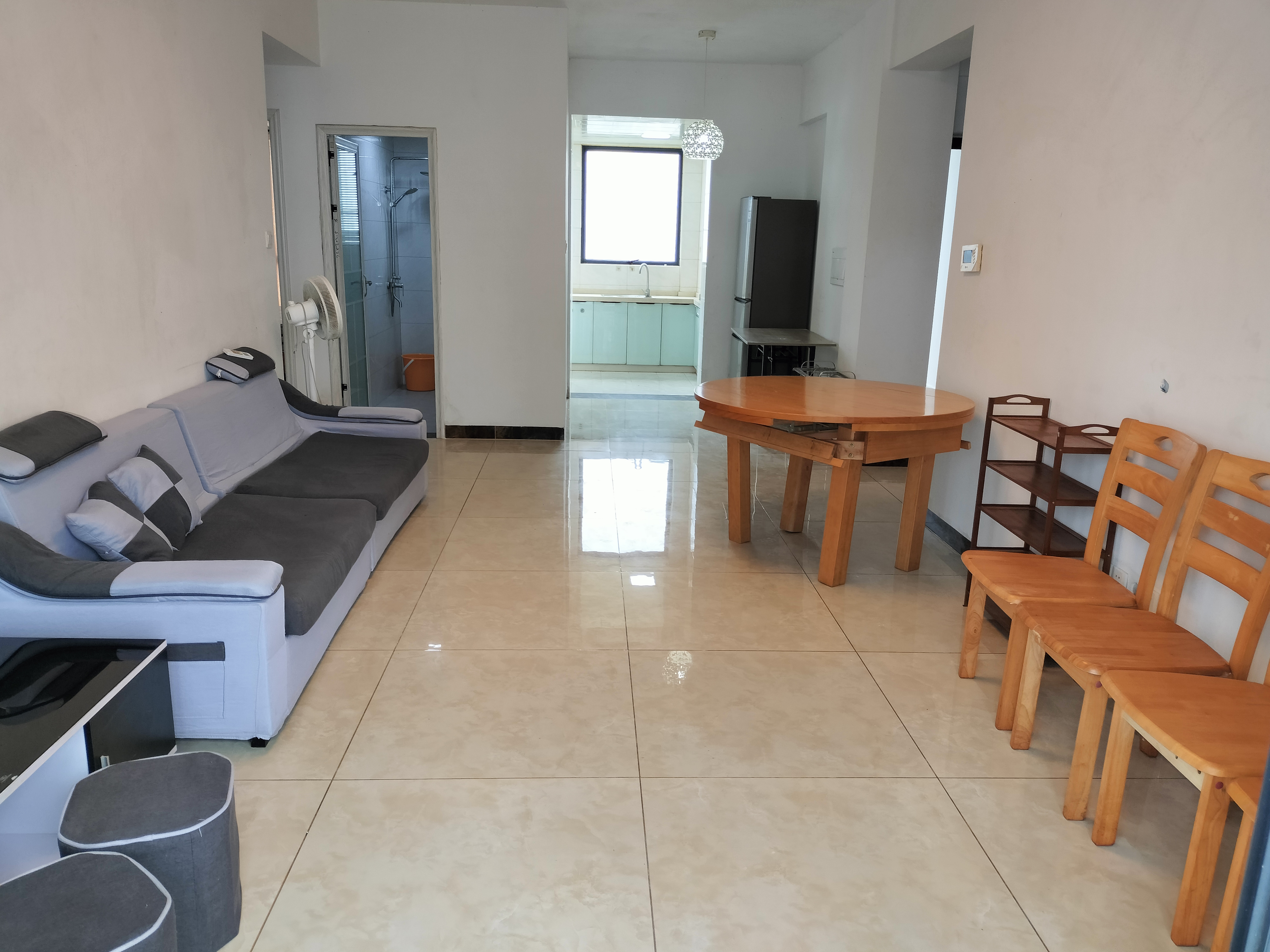 航天小区(美兰区滨江路) 3室2厅2卫 2600.0元/月 航天小区(美兰区滨江路) 3室2厅2卫 2600.0元/月室内图