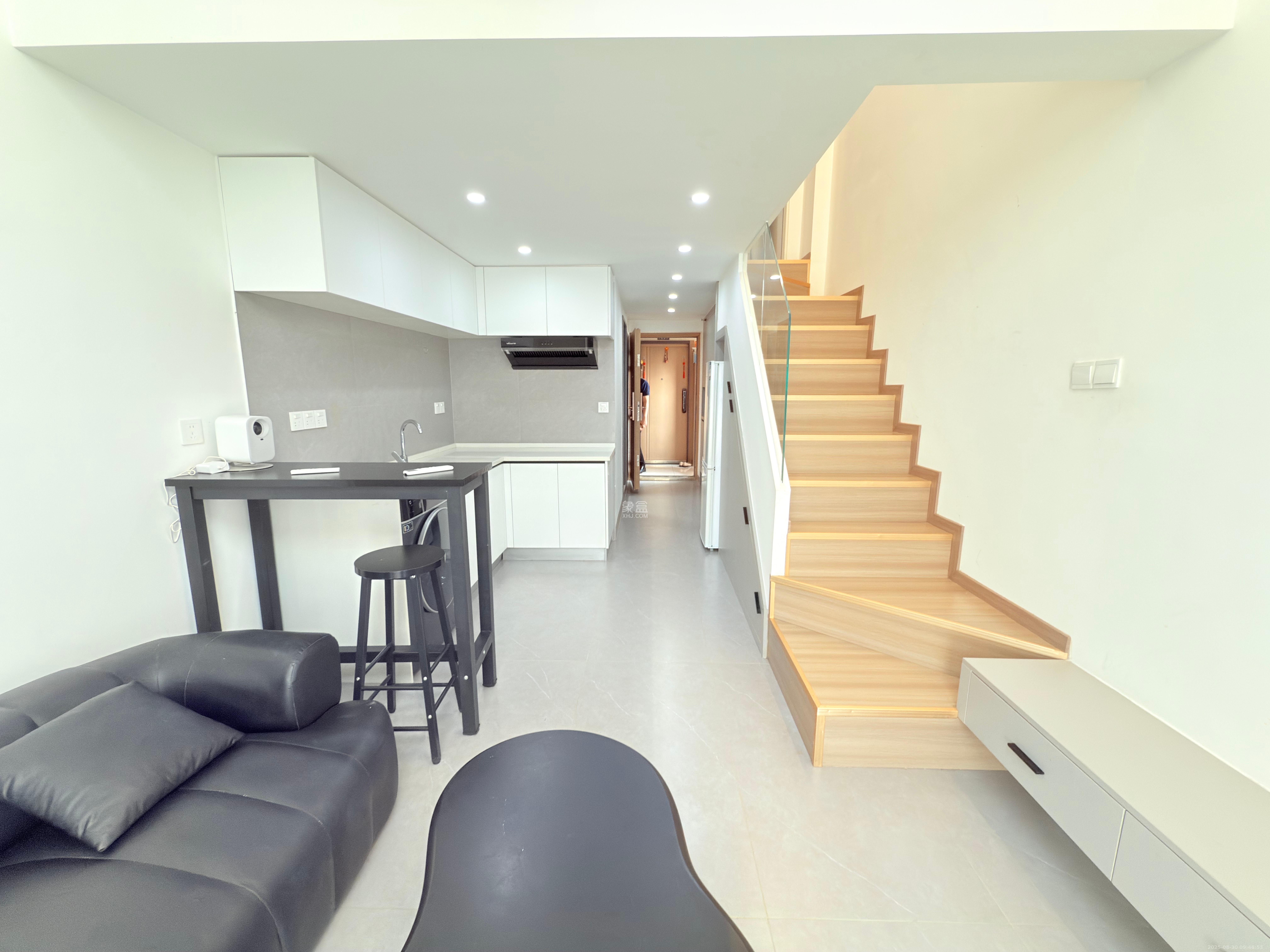 卓越江岸 1室0厅0卫 2500.0元/月 卓越江岸 1室0厅0卫 2500.0元/月室内图