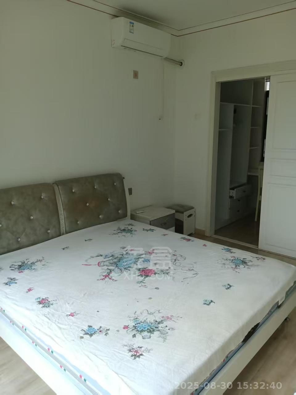 金轮翡翠名园 3室2厅2卫 2300.0元/月 金轮翡翠名园 3室2厅2卫 2300.0元/月室内图