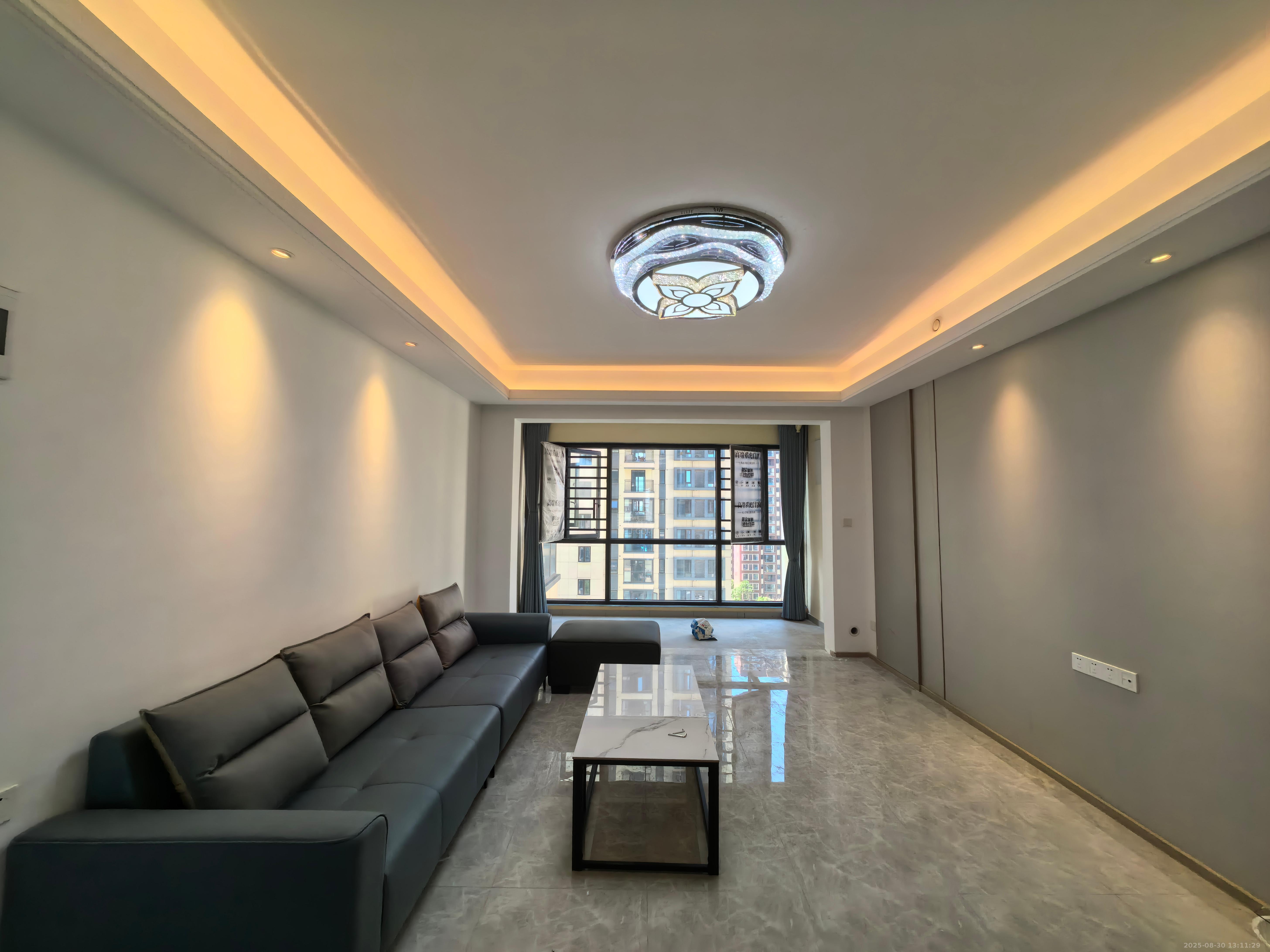 金茂如茂苑 4室2厅2卫 2300.0元/月 金茂如茂苑 4室2厅2卫 2300.0元/月室内图