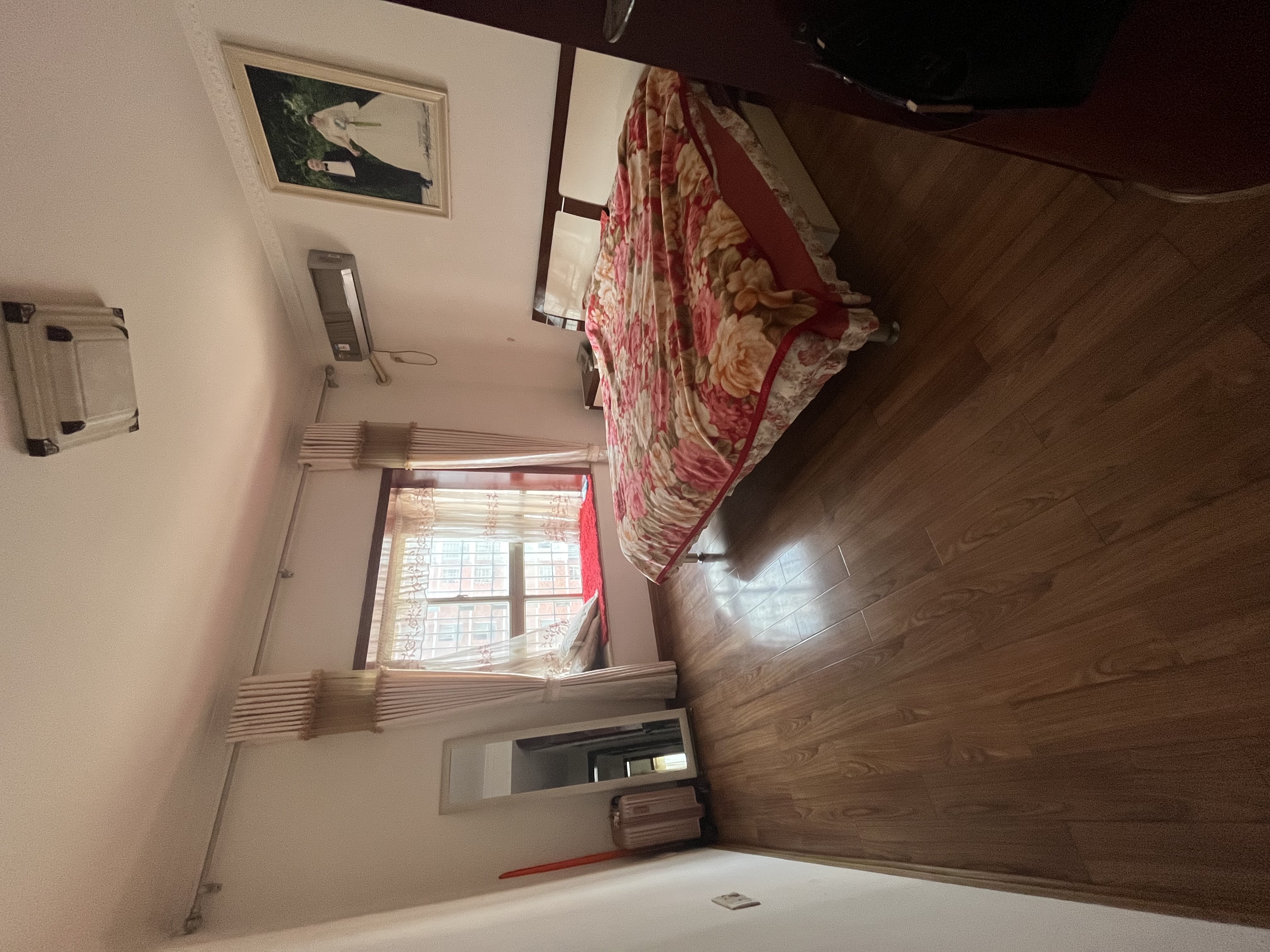 东方豪苑 4室2厅2卫 2000.0元/月 东方豪苑 4室2厅2卫 2000.0元/月室内图