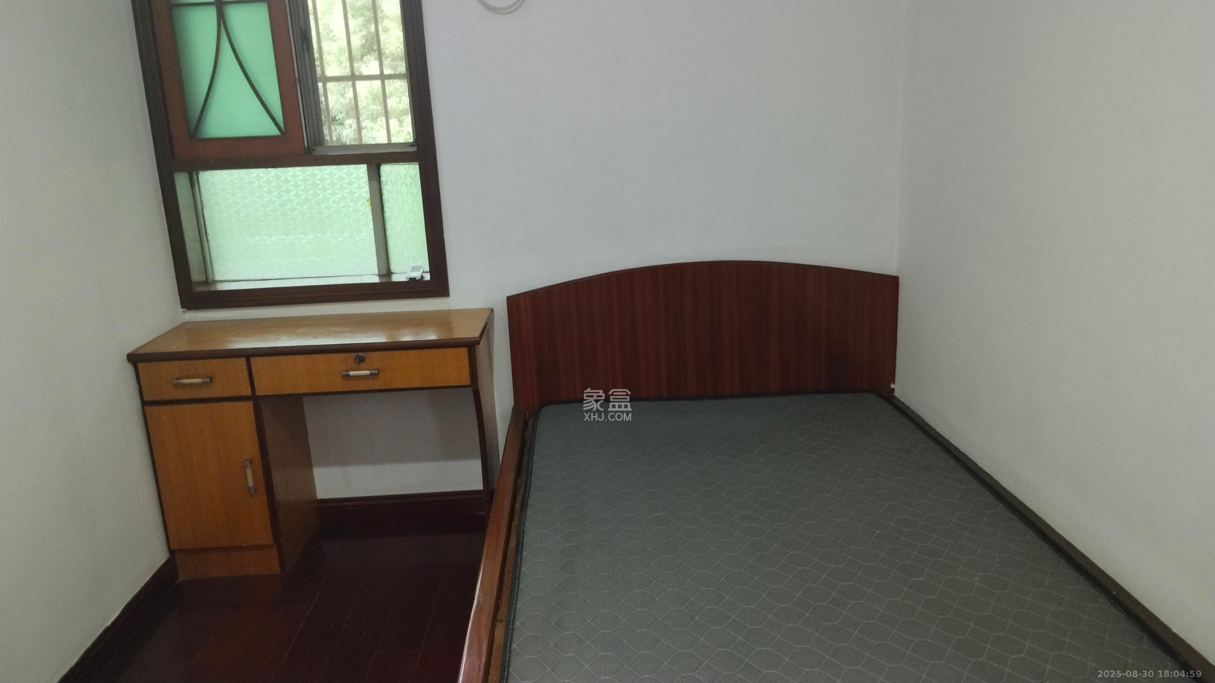 岳北社区 2室1厅1卫 1800.0元/月 岳北社区 2室1厅1卫 1800.0元/月室内图