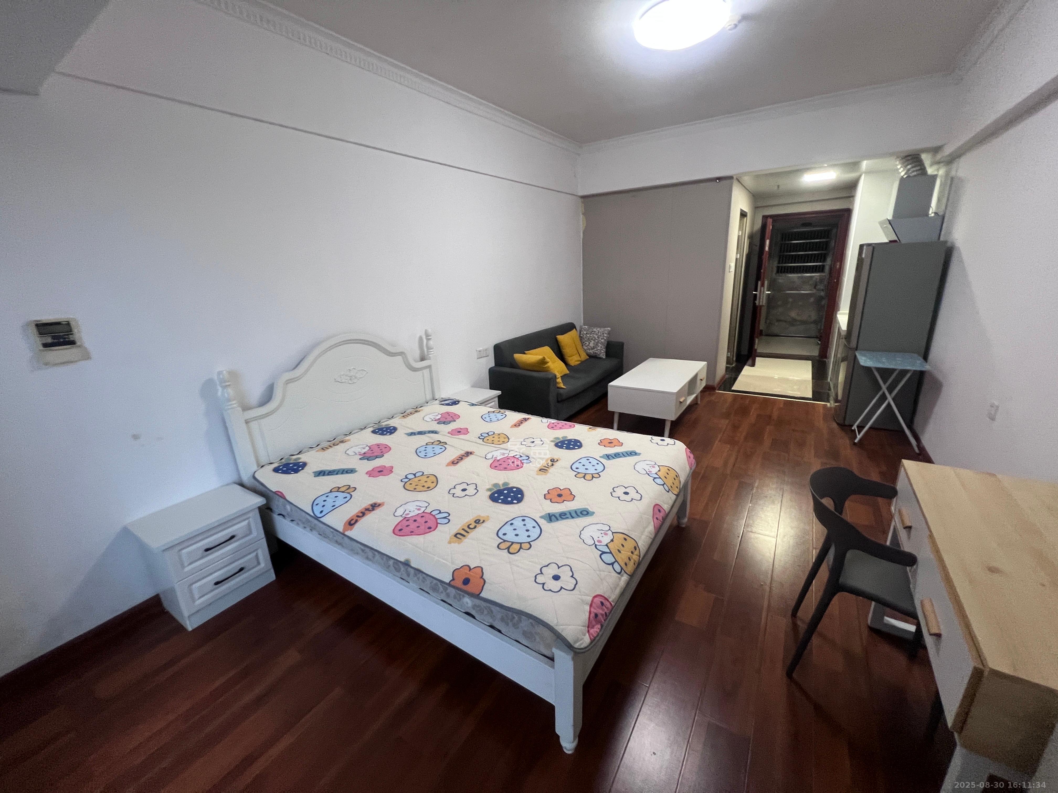 名富公寓  1室1厅1卫    1700.0元/月 名富公寓  1室1厅1卫    1700.0元/月室内图