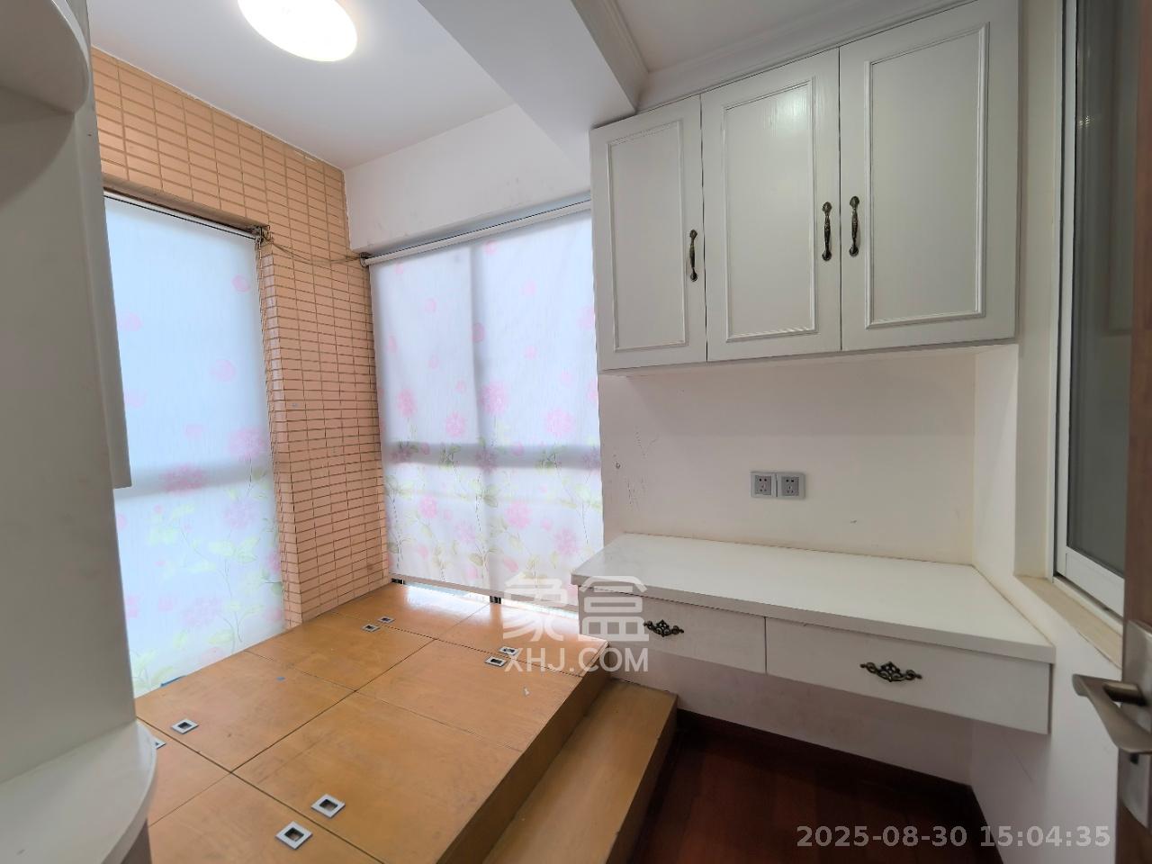 中城丽景香山园  3室2厅1卫   2500.00元/月室内图