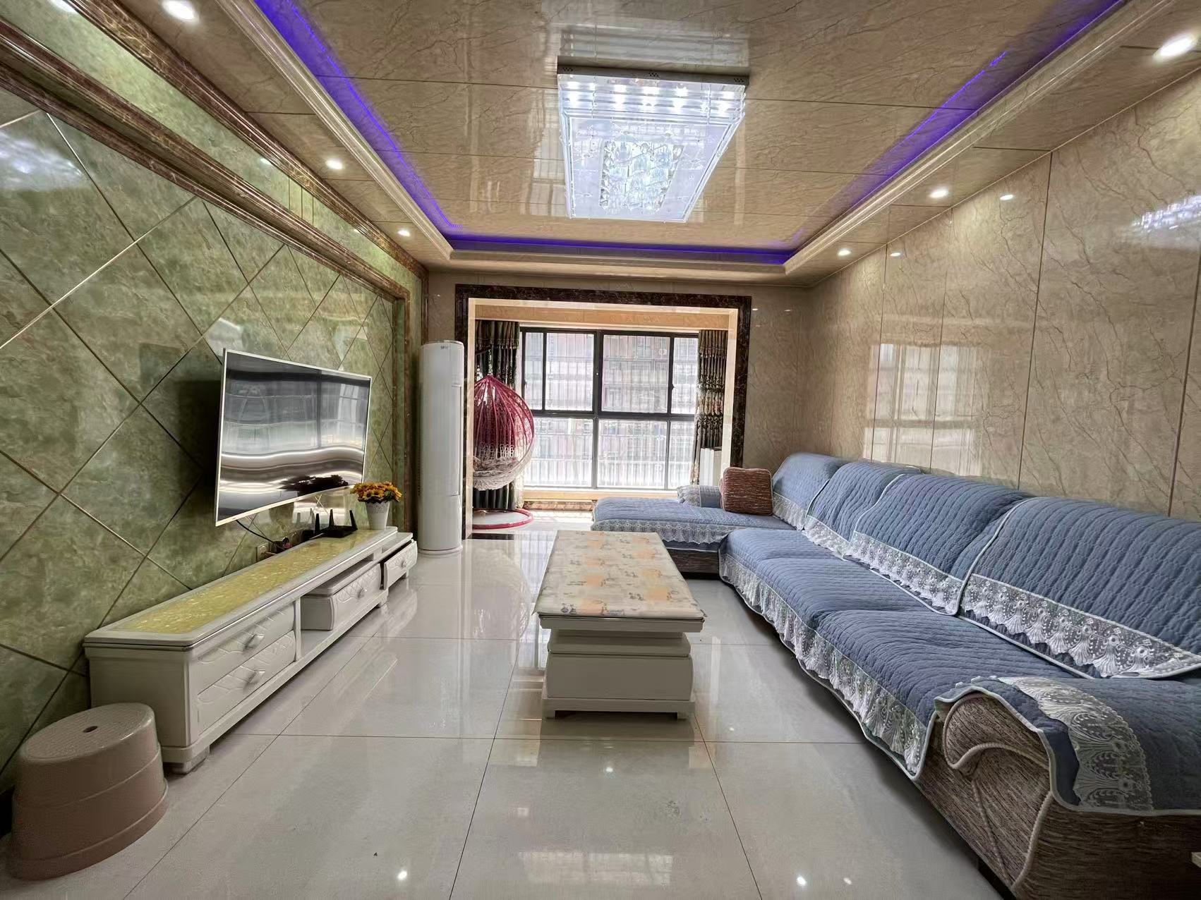 桃花缘 3室2厅2卫 1800.0元/月 桃花缘 3室2厅2卫 1800.0元/月室内图