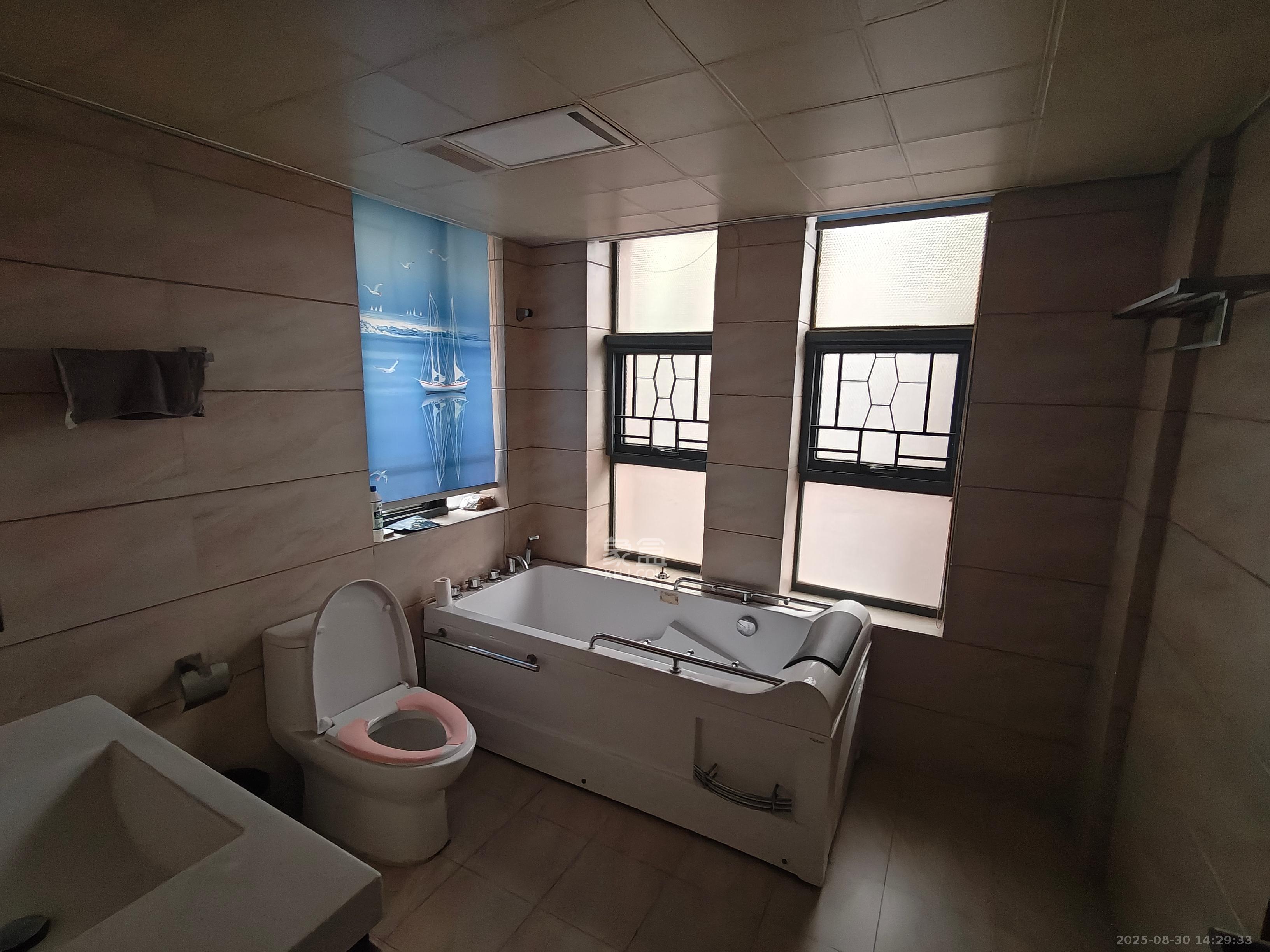 奥林匹克花园  3室2厅2卫    3000.0元/月 奥林匹克花园  3室2厅2卫    3000.0元/月室内图