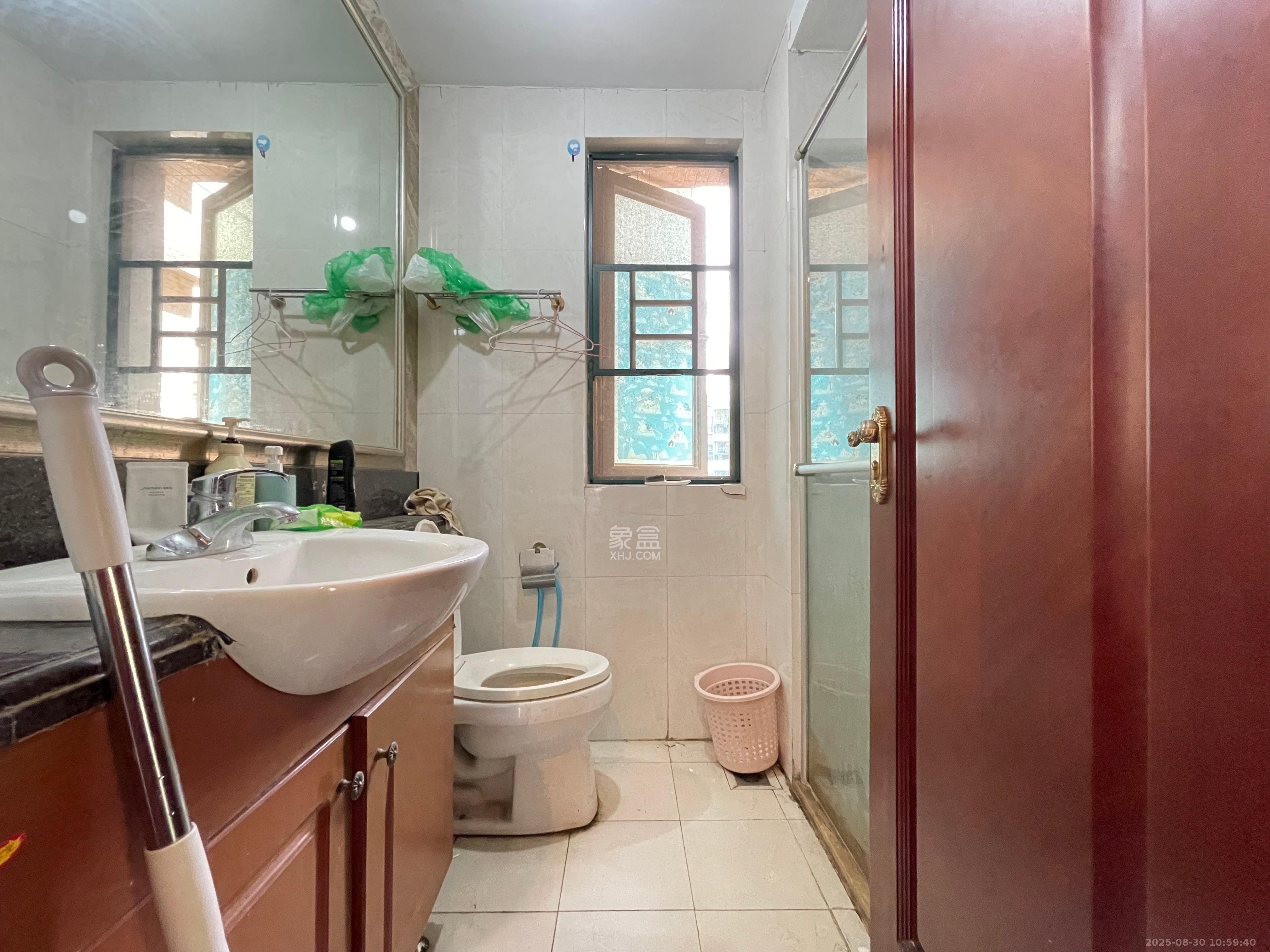 恒大名都  3室2厅1卫    1500.0元/月 恒大名都  3室2厅1卫    1500.0元/月室内图