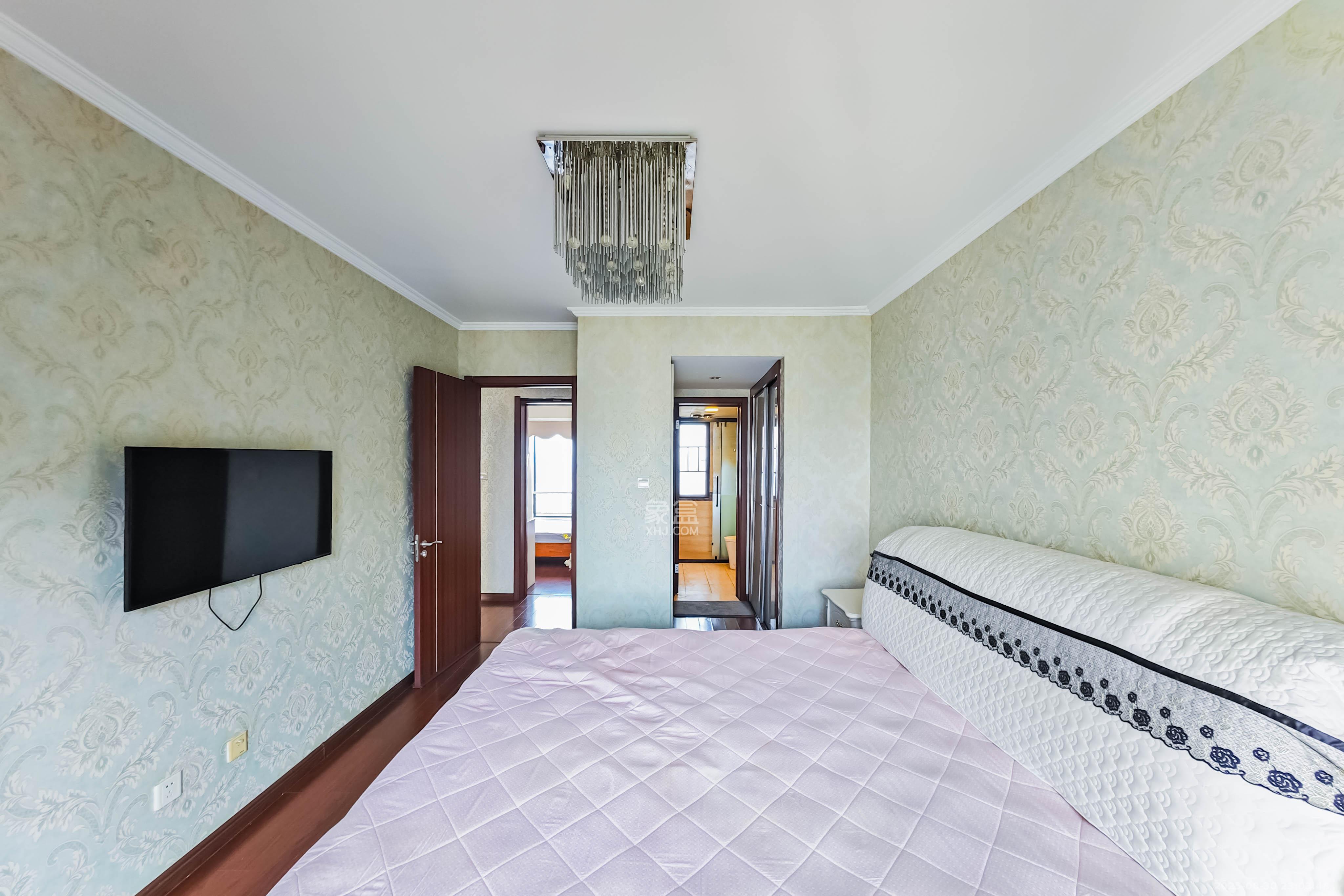 万科金域华府三四期  4室2厅2卫    122.0万 万科金域华府三四期  4室2厅2卫    122.0万卧室