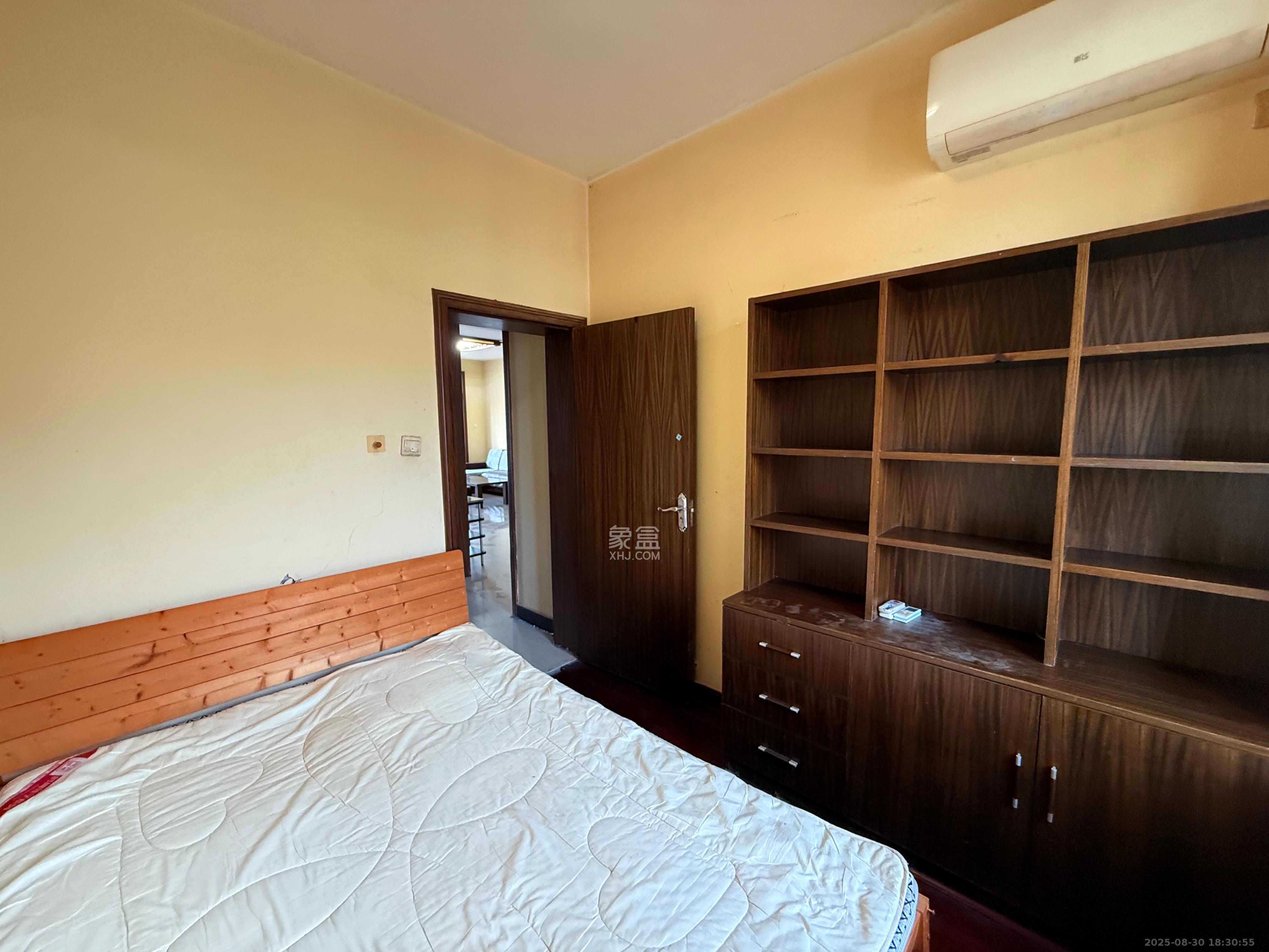 枫林绿洲 2室2厅1卫 1800.0元/月 枫林绿洲 2室2厅1卫 1800.0元/月室内图