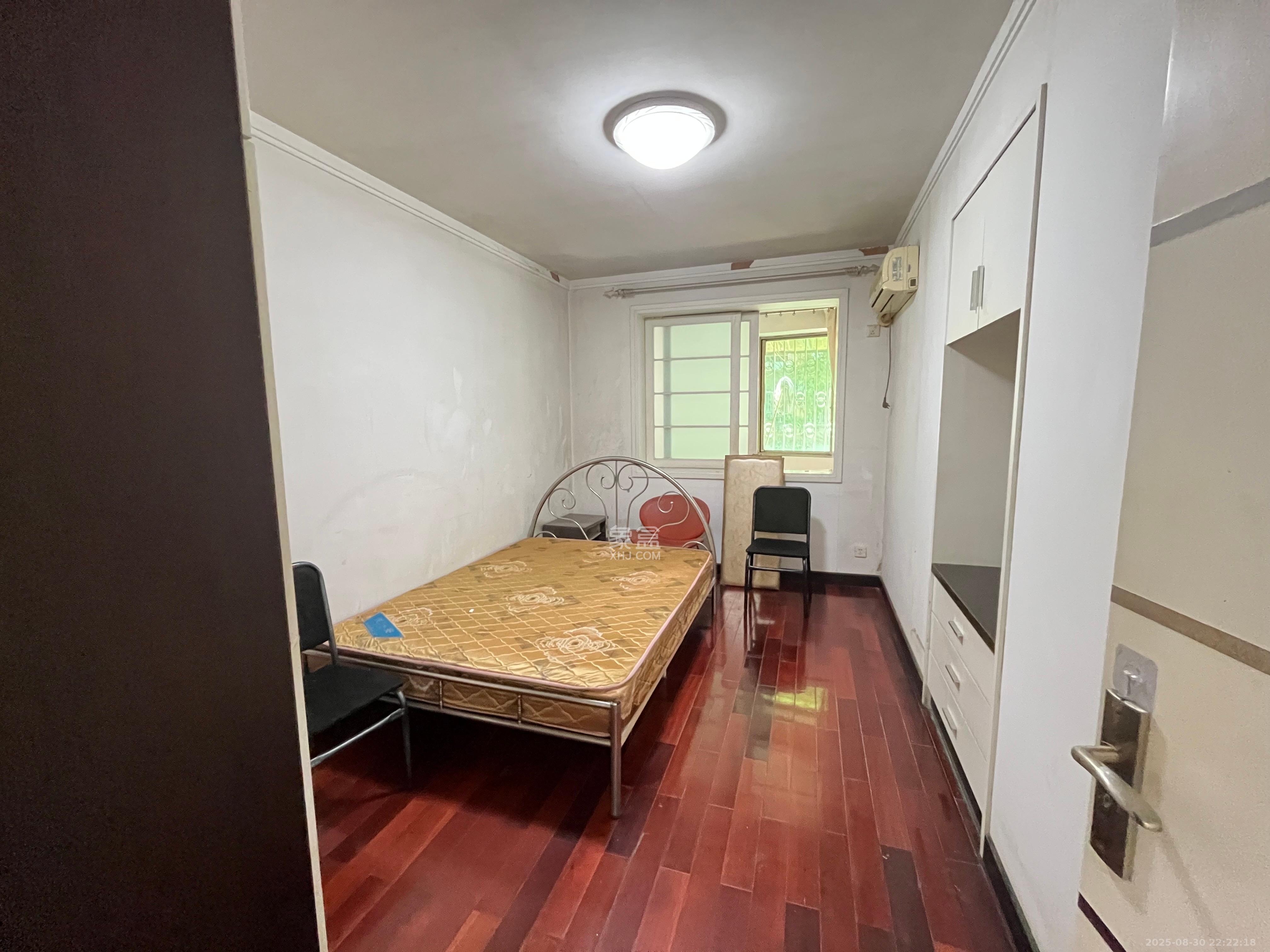 新华园 3室2厅2卫 2100.0元/月 新华园 3室2厅2卫 2100.0元/月室内图