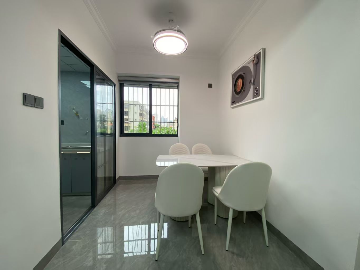 周昌公寓  1室0厅0卫    93.8万 周昌公寓  1室0厅0卫    93.8万室内图