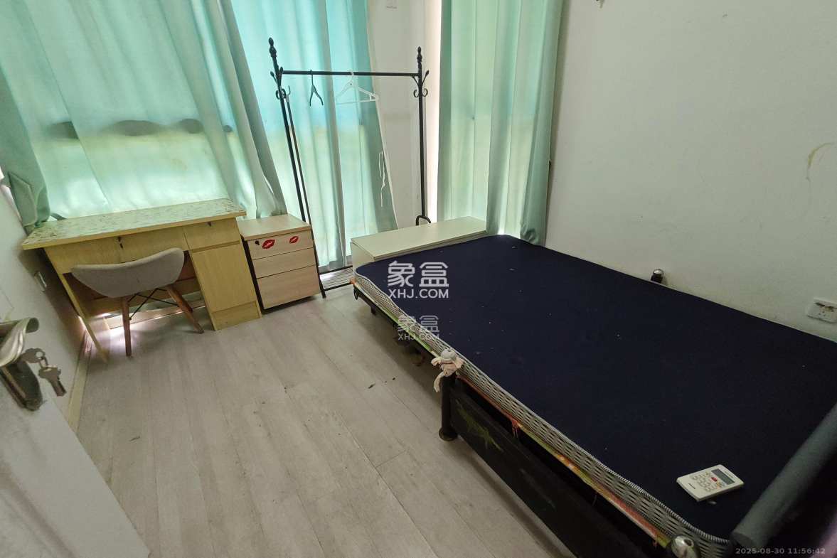 荣盛花语书苑  3室2厅1卫    2600.0元/月 荣盛花语书苑  3室2厅1卫    2600.0元/月室内图