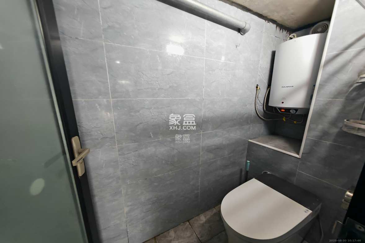 华润琨瑜府  1室1厅1卫    1300.0元/月 华润琨瑜府  1室1厅1卫    1300.0元/月室内图