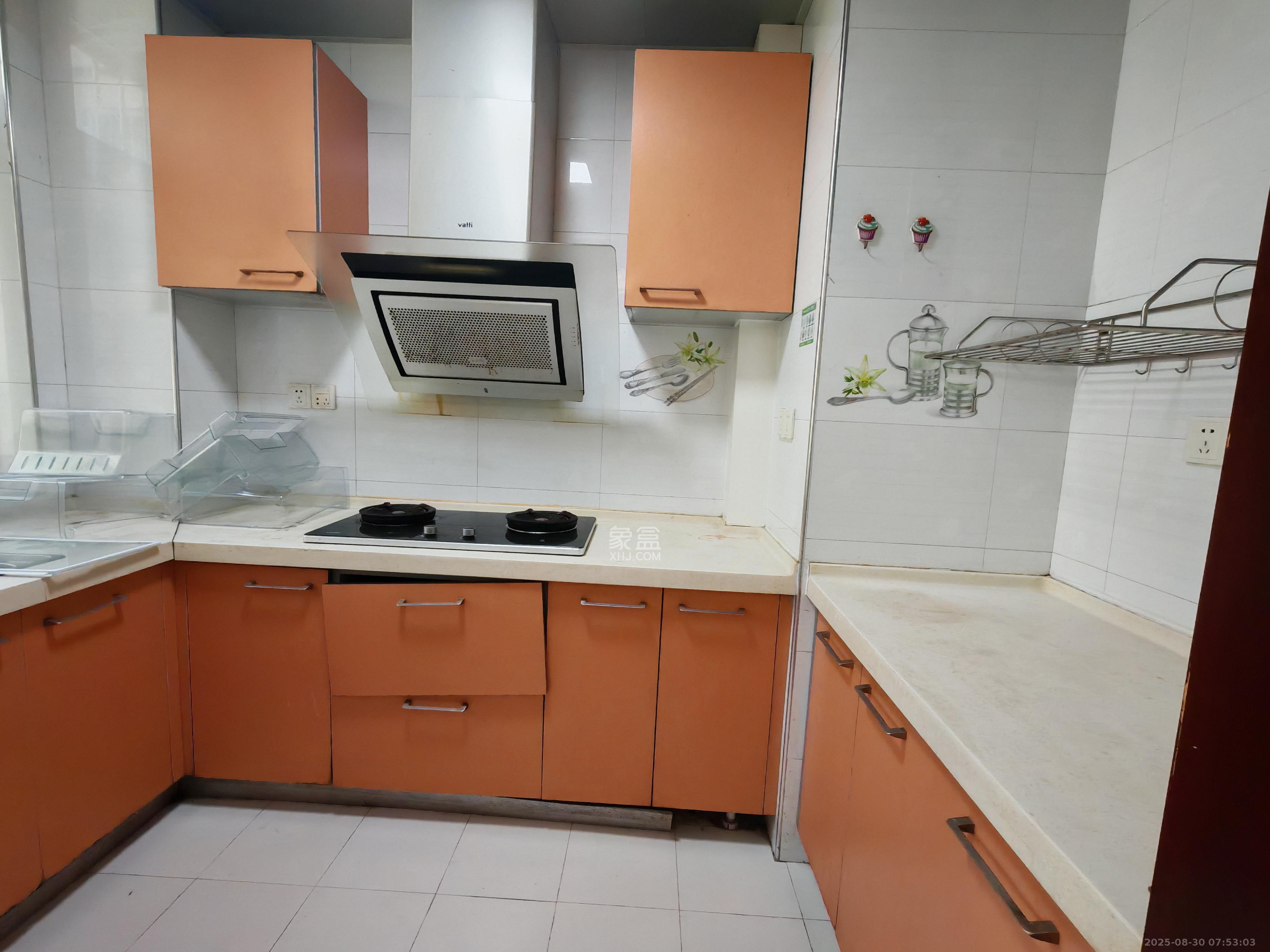 枫华府第 3室2厅2卫 2200.0元/月 枫华府第 3室2厅2卫 2200.0元/月室内图