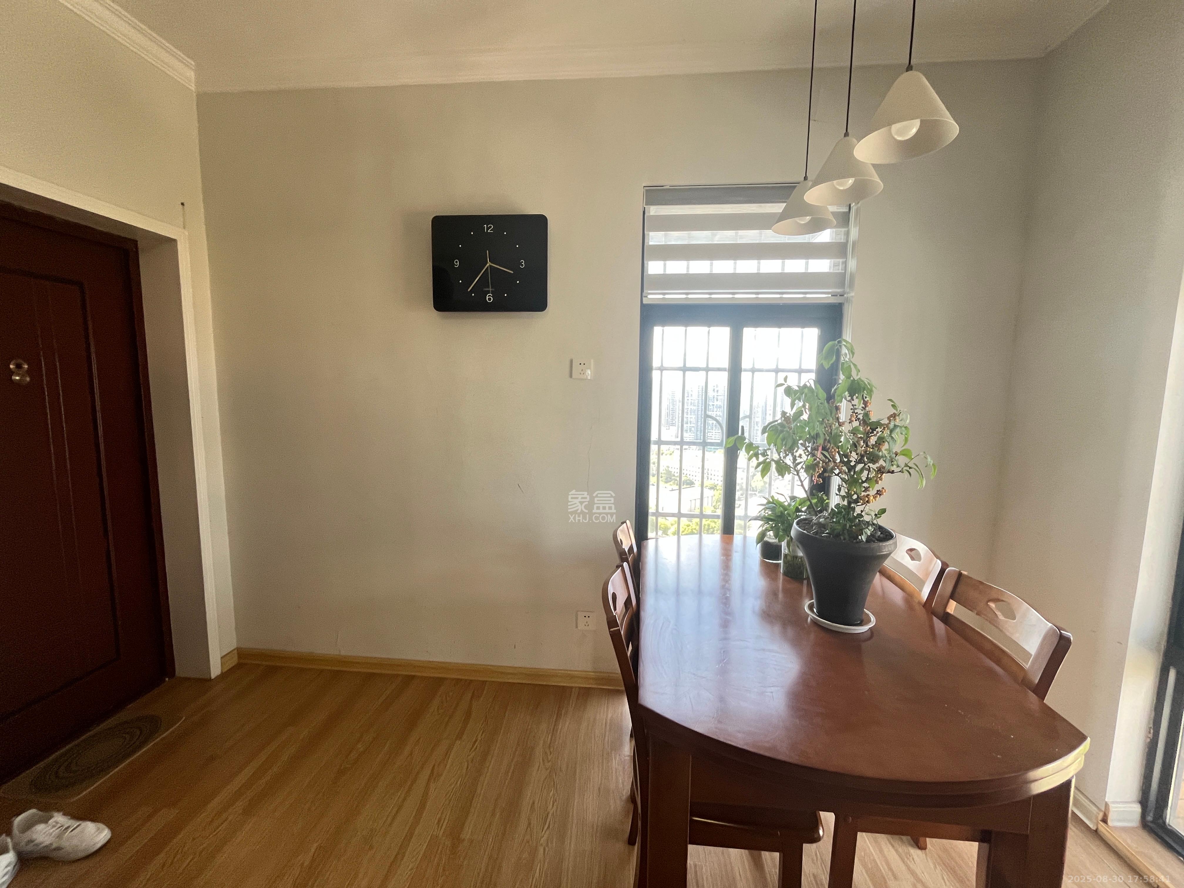 加加大街（华景苑）  1室1厅1卫    2300.0元/月室内图