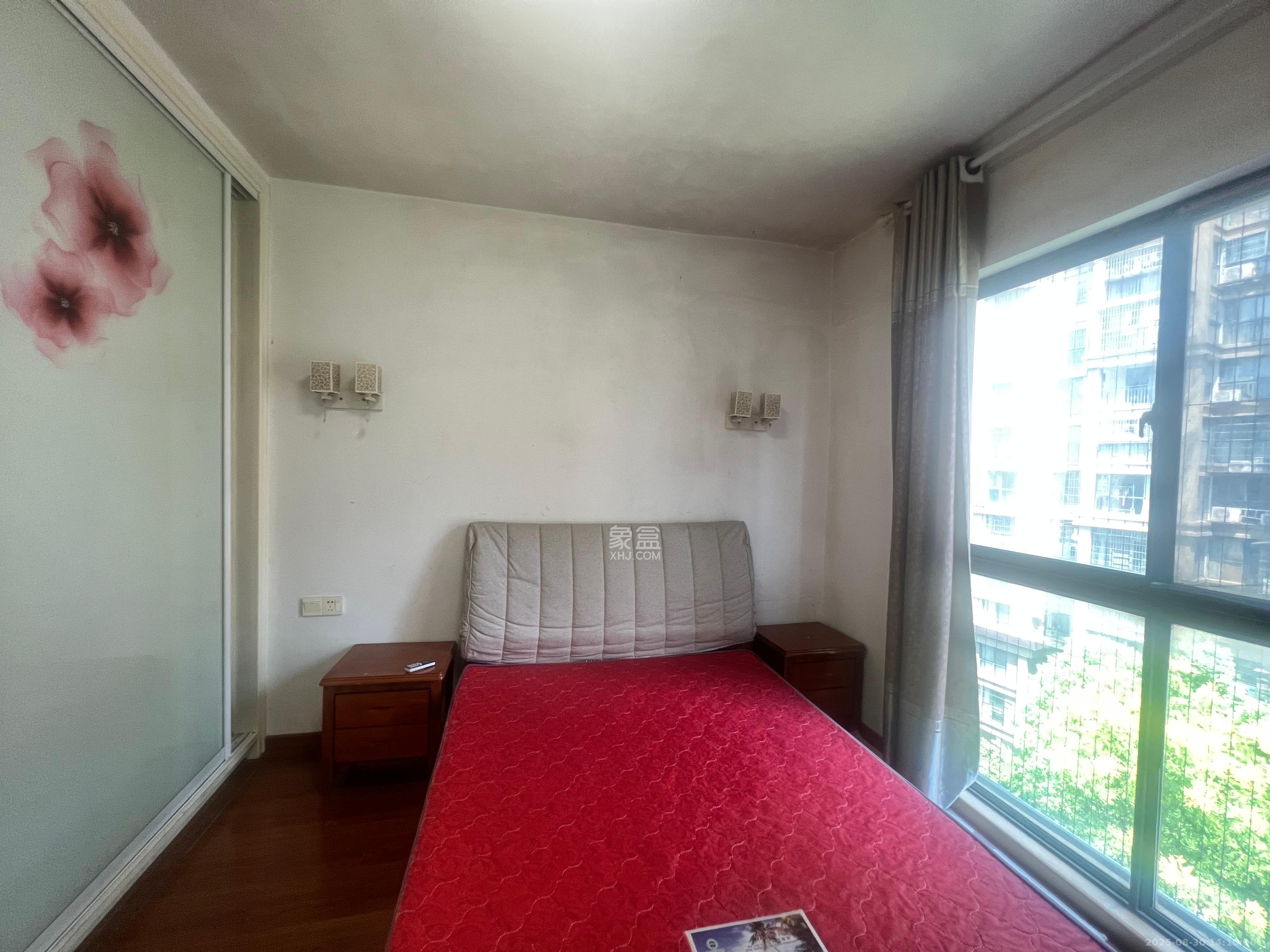 优山美地  3室2厅2卫    2200.0元/月 优山美地  3室2厅2卫    2200.0元/月室内图